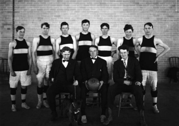 A picture of the University of Utah basketball team, coaches and mascot taken on Feb. 9, 1909. (Photo: Utah State Historical Society)