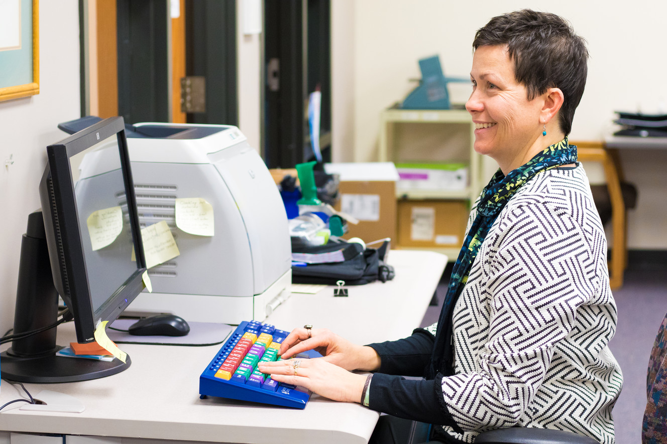 Utah organizations seek to aid students with technology