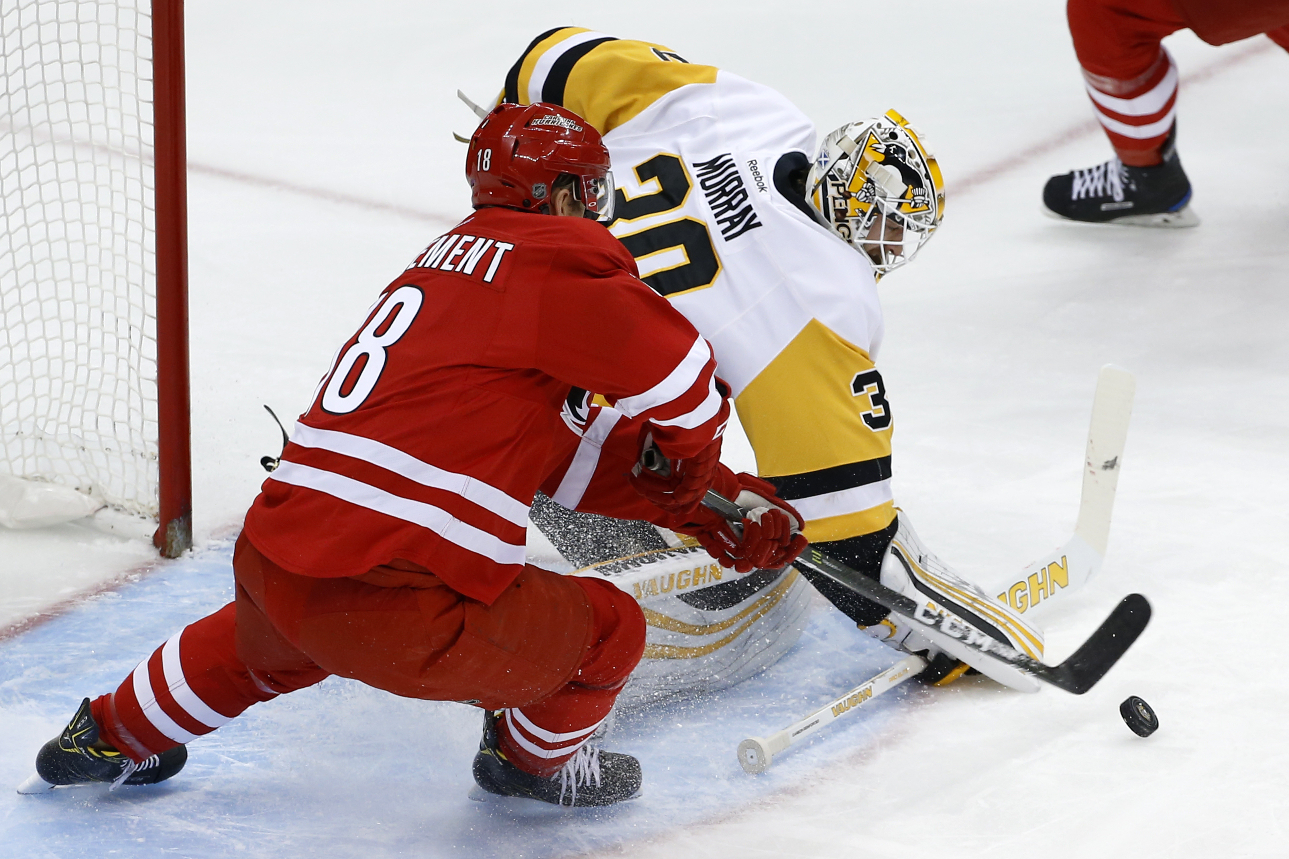 Hagelin helps Penguins rally past Hurricanes