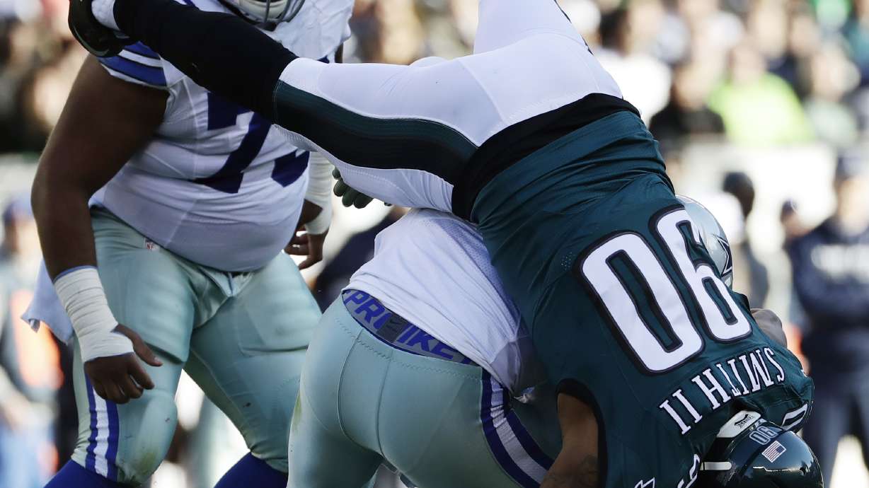 Tony Romo tosses TD pass, Cowboys lose 27-13 to Eagles