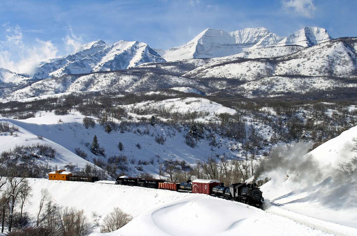A special freight train of the Heber Valley Railroad is photographed just below Deer Creek Dam, February 6, 2008. (Photo: Deseret News Archive)