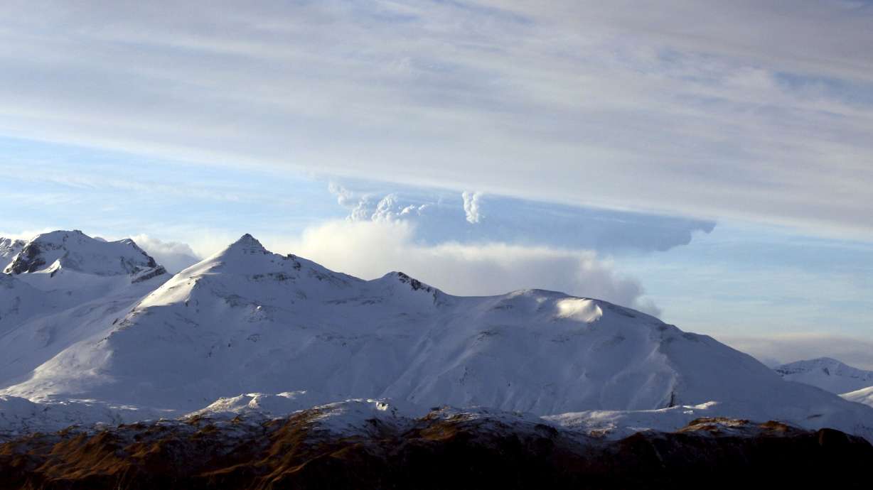 Remote Alaska volcano erupts again in brief explosion