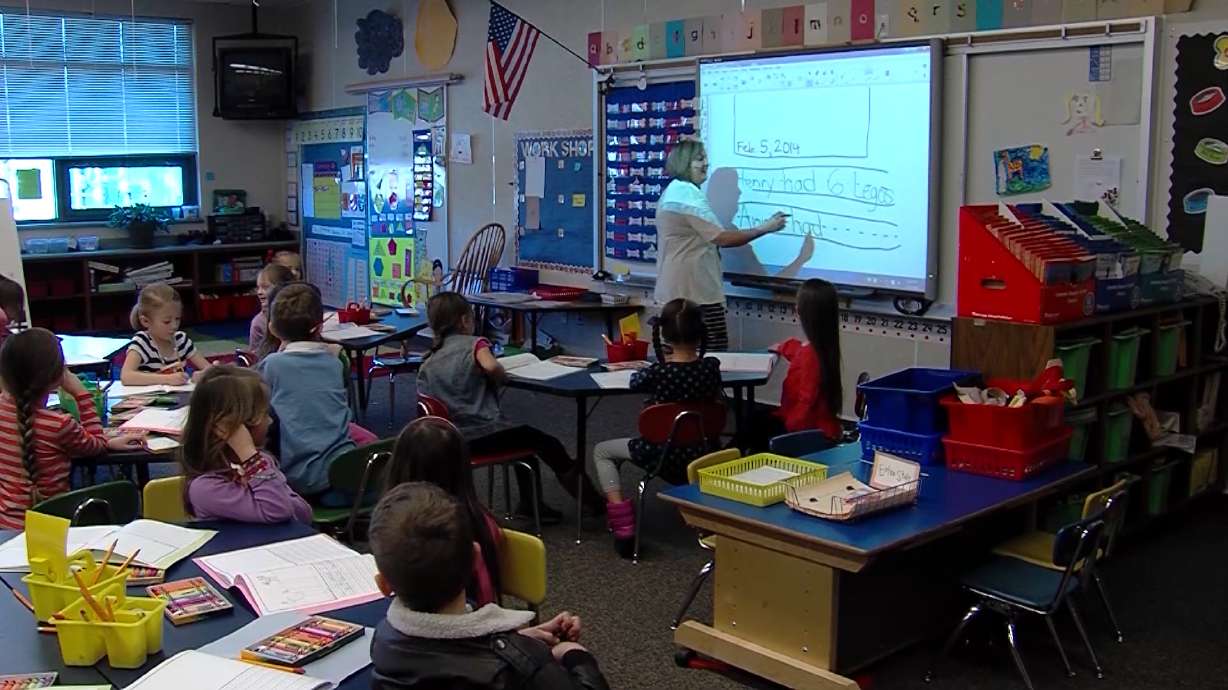 Senate passes bill offering $5K performance-based bonus for teachers