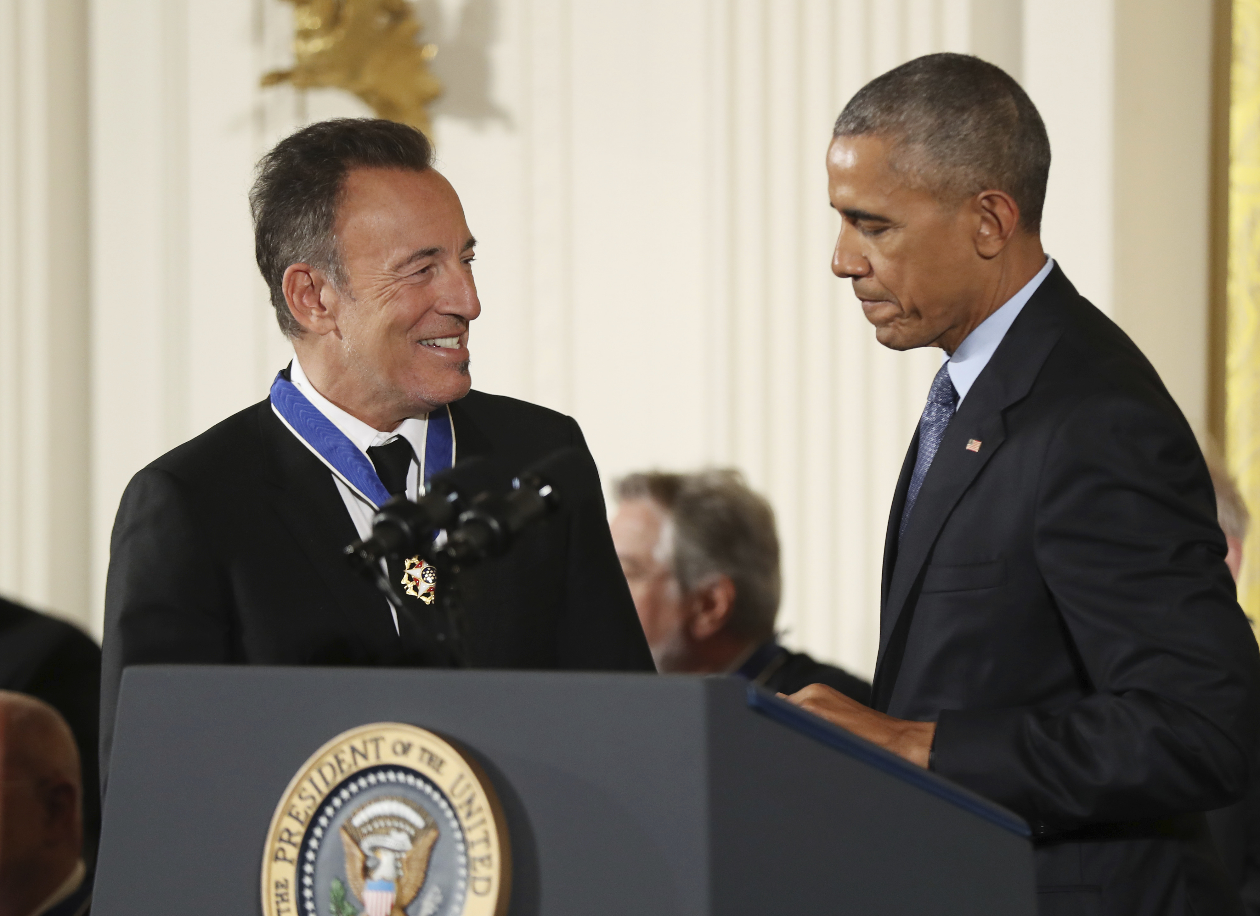 Bruce Springsteen gives farewell concert for Obama staffers