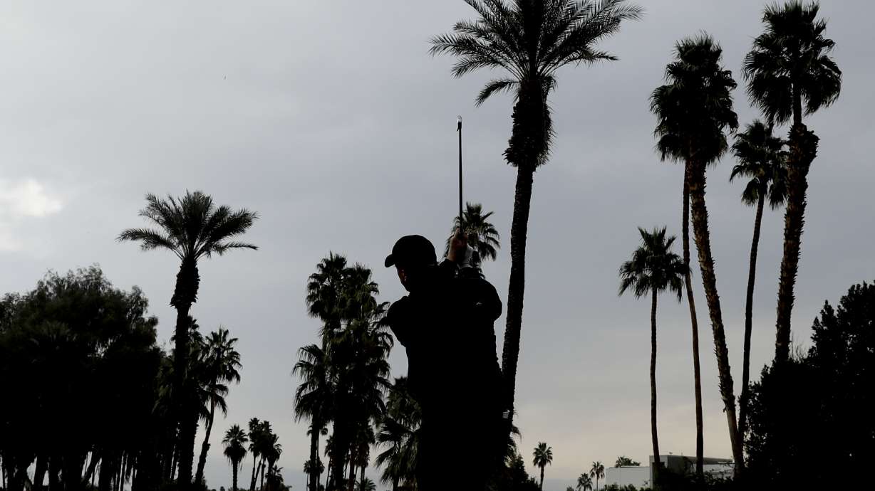 Phil Mickelson returns with scrambling 68 at La Quinta