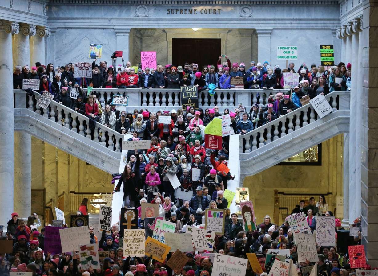 Women's March overshadows Legislature's opening day
