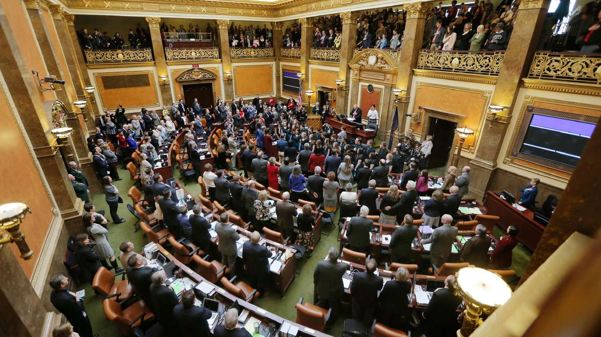 Senate panel OKs bill to block pornography on library Wi-Fi