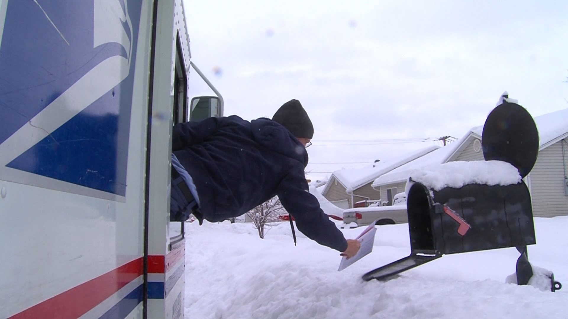 Mail carrier encourages homeowners to clear snow around mailboxes