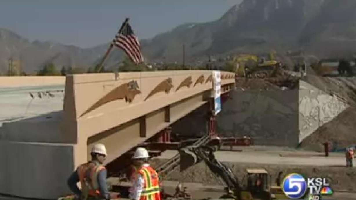 UDOT Moves New Bridge into Place