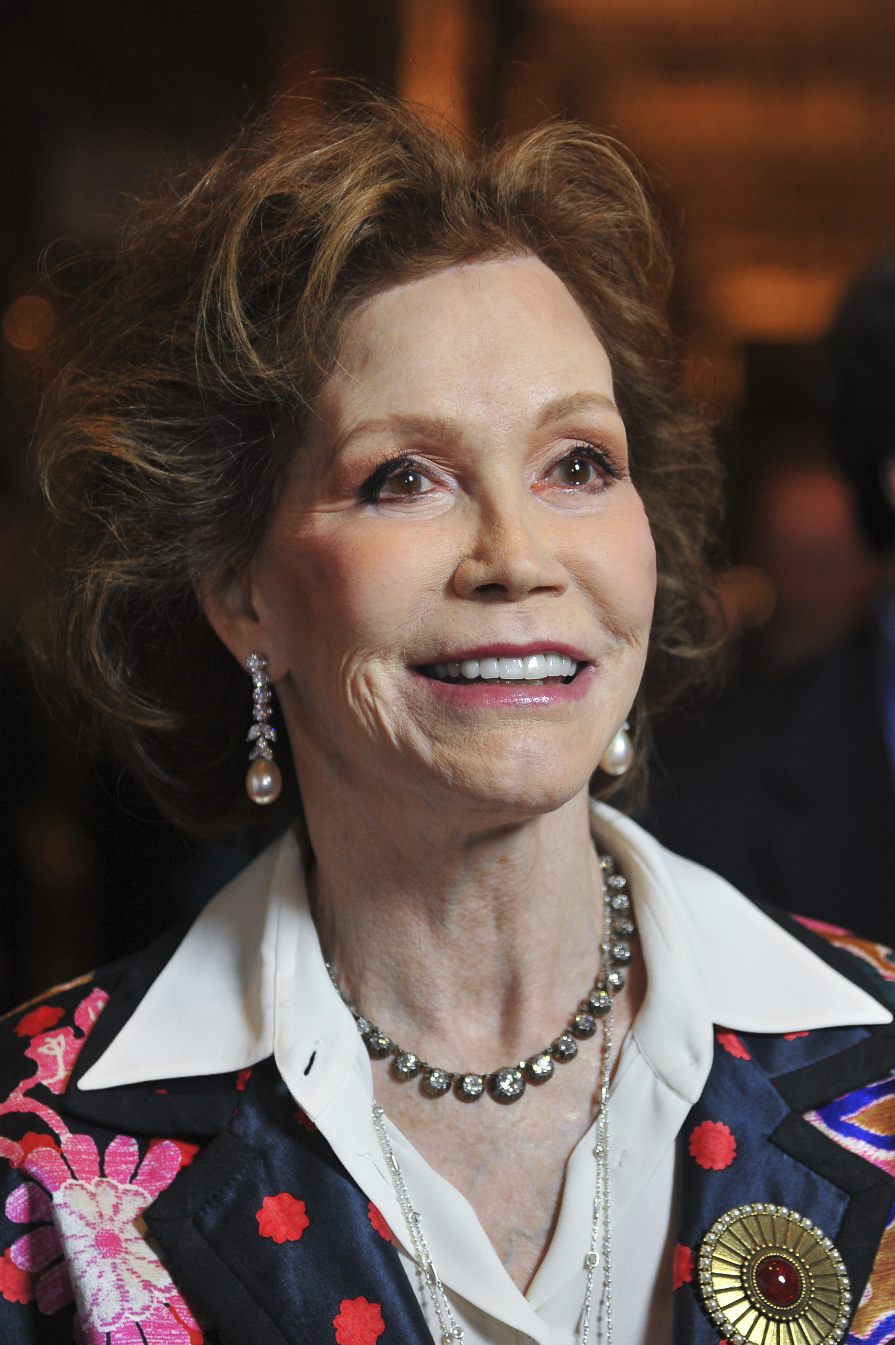 Mary Tyler Moore, who changed depiction of women, dies at 80