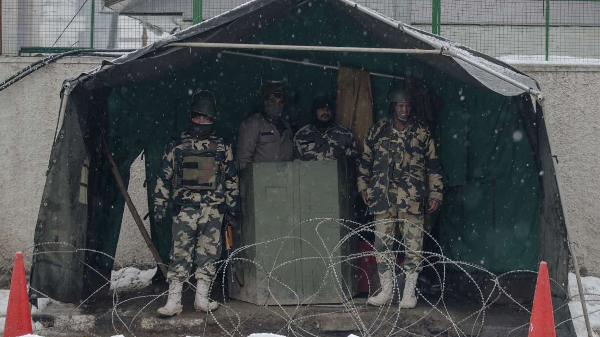 India military death toll rises to 14 in Kashmir avalanche