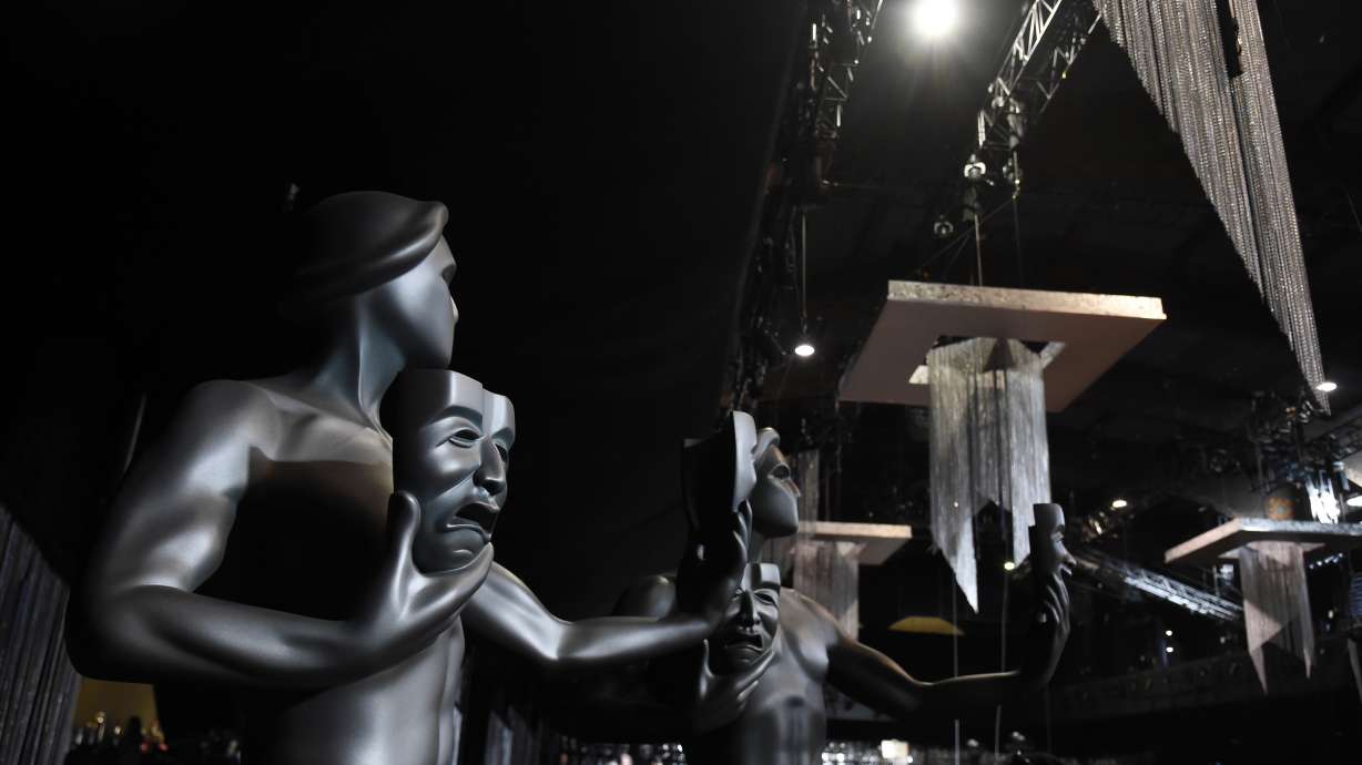 The Latest: 'Hidden Figures' cast wins SAG Award