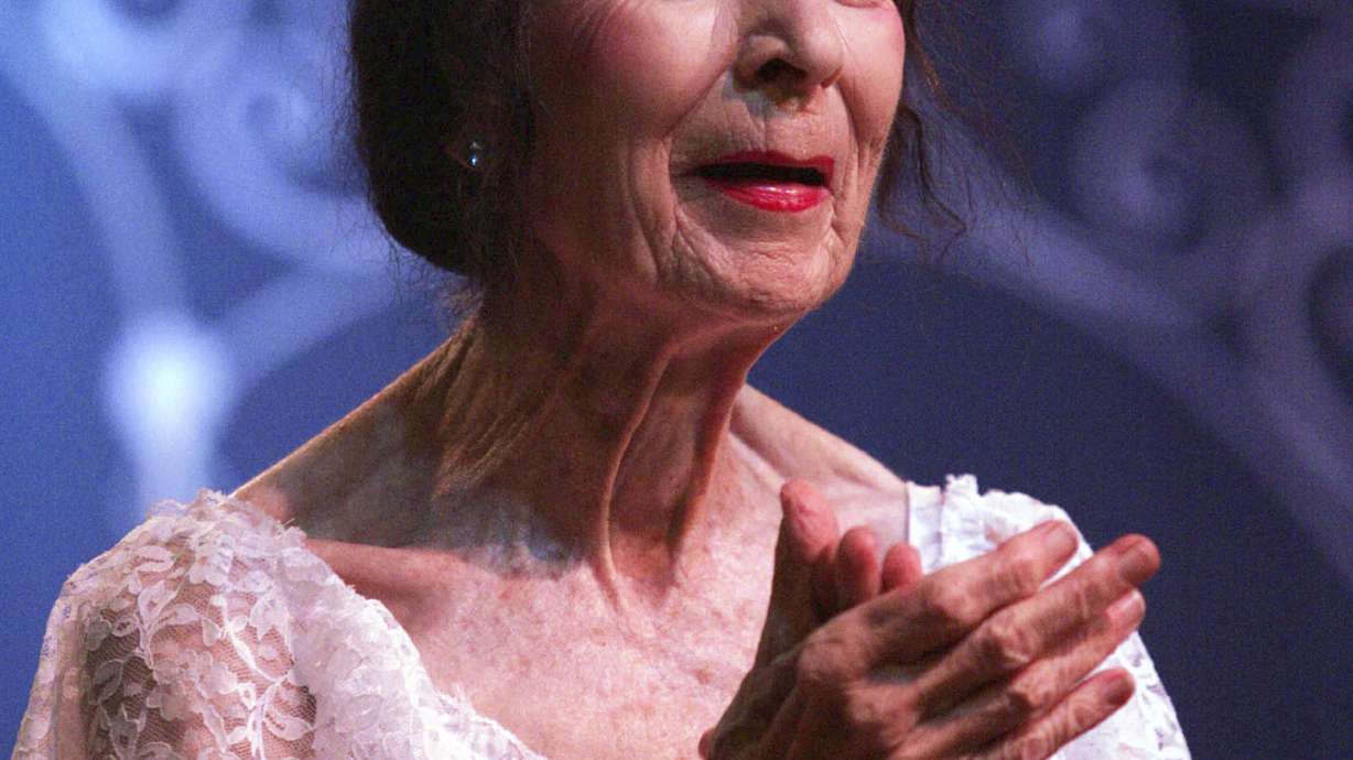 Stranded by flat tire, Marta Becket made the desert dance