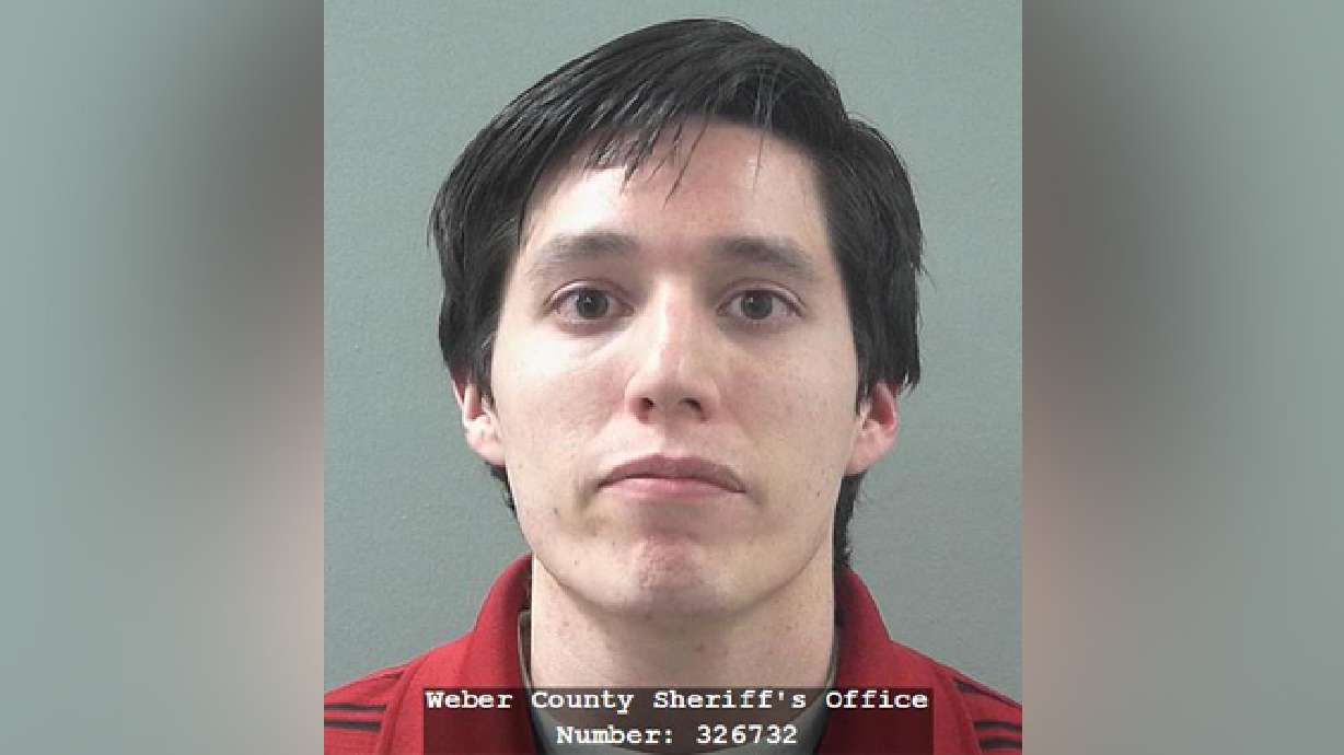 Former Utah teacher sentenced to prison for sexually abusing 2 students