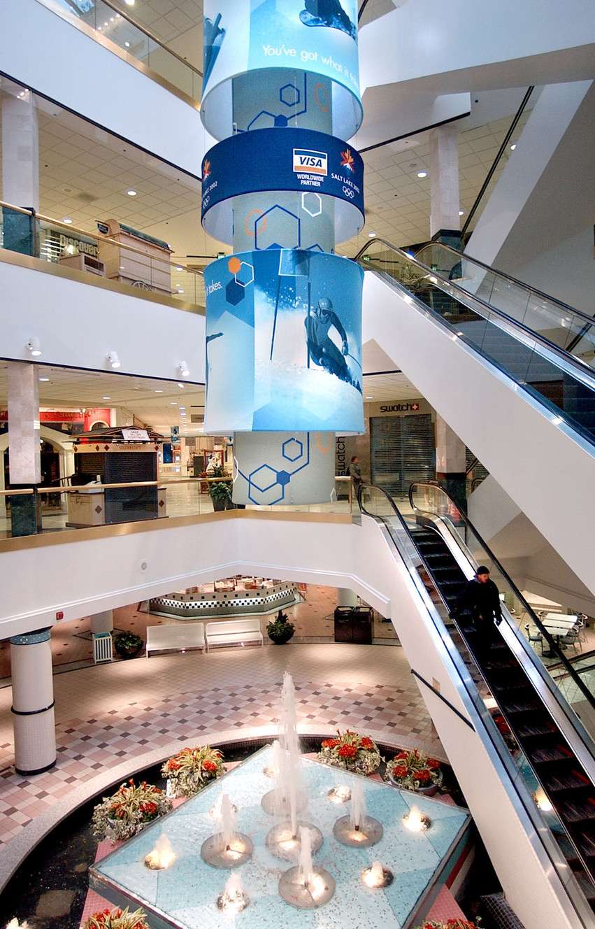 Olympic decorations at Crossroads Plaza back in Jan. 22, 2002. Many places around Utah decorated for the 2002 Winter Olympics. (Photo: Scott G. Winterton, Deseret News, File)