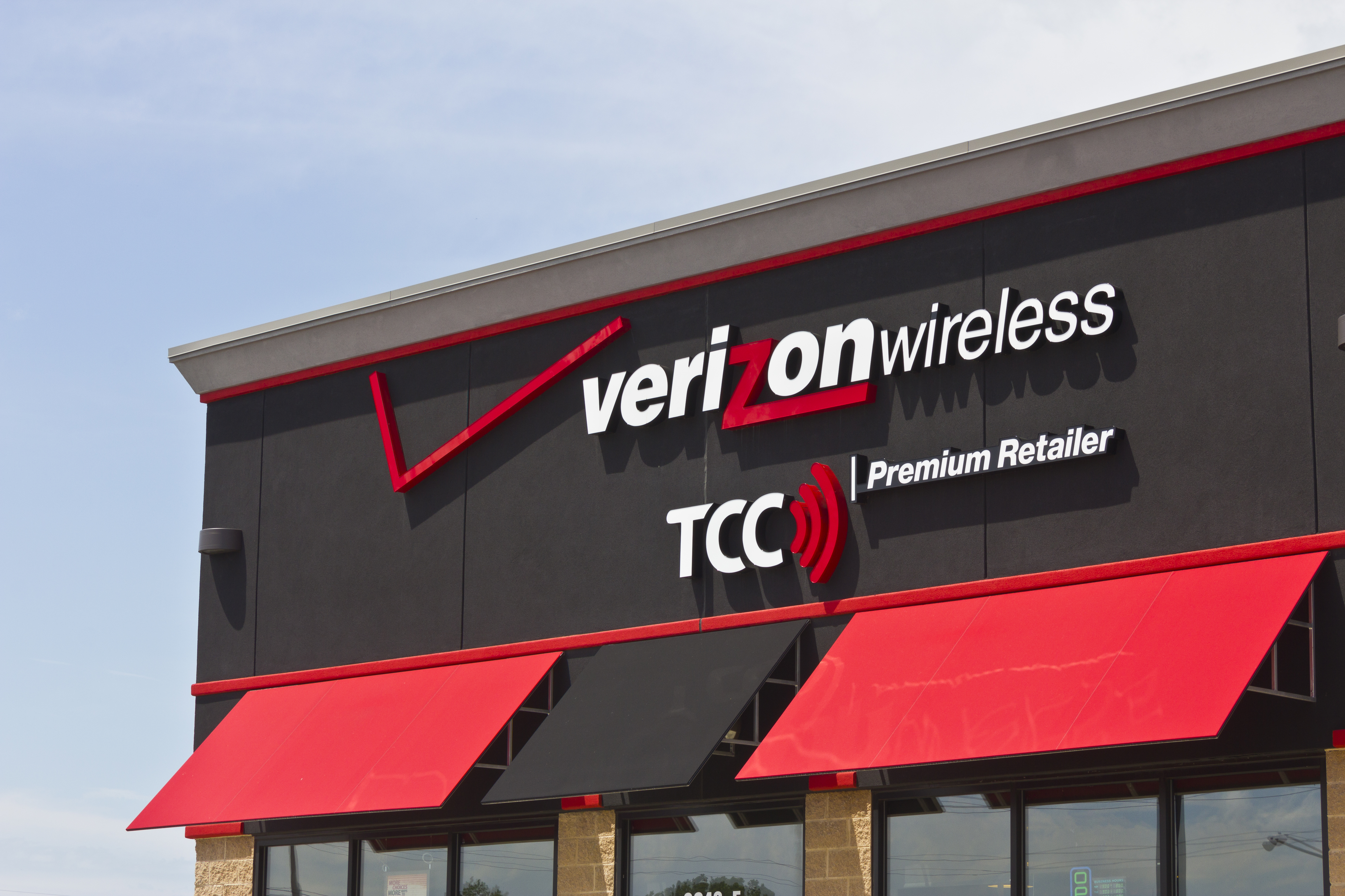 Verizon's new plan: Consumers win, investors lose