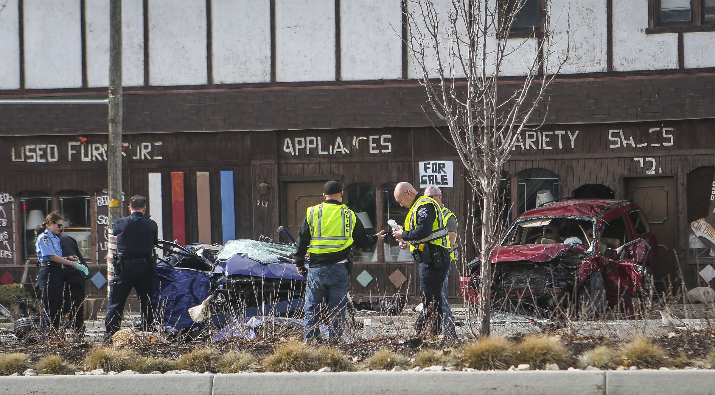 Investigators work the scene of a double fatality car crash at 300 West and 700 North in Salt Lake City on Thursday, Feb. 16, 2017. (Photo: Nicole Boliaux, Deseret News)