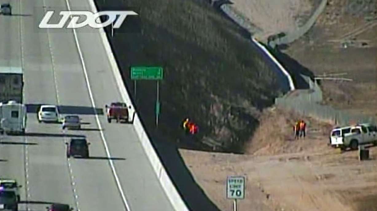 Crews work to fix Lehi sinkhole near Interstate 15