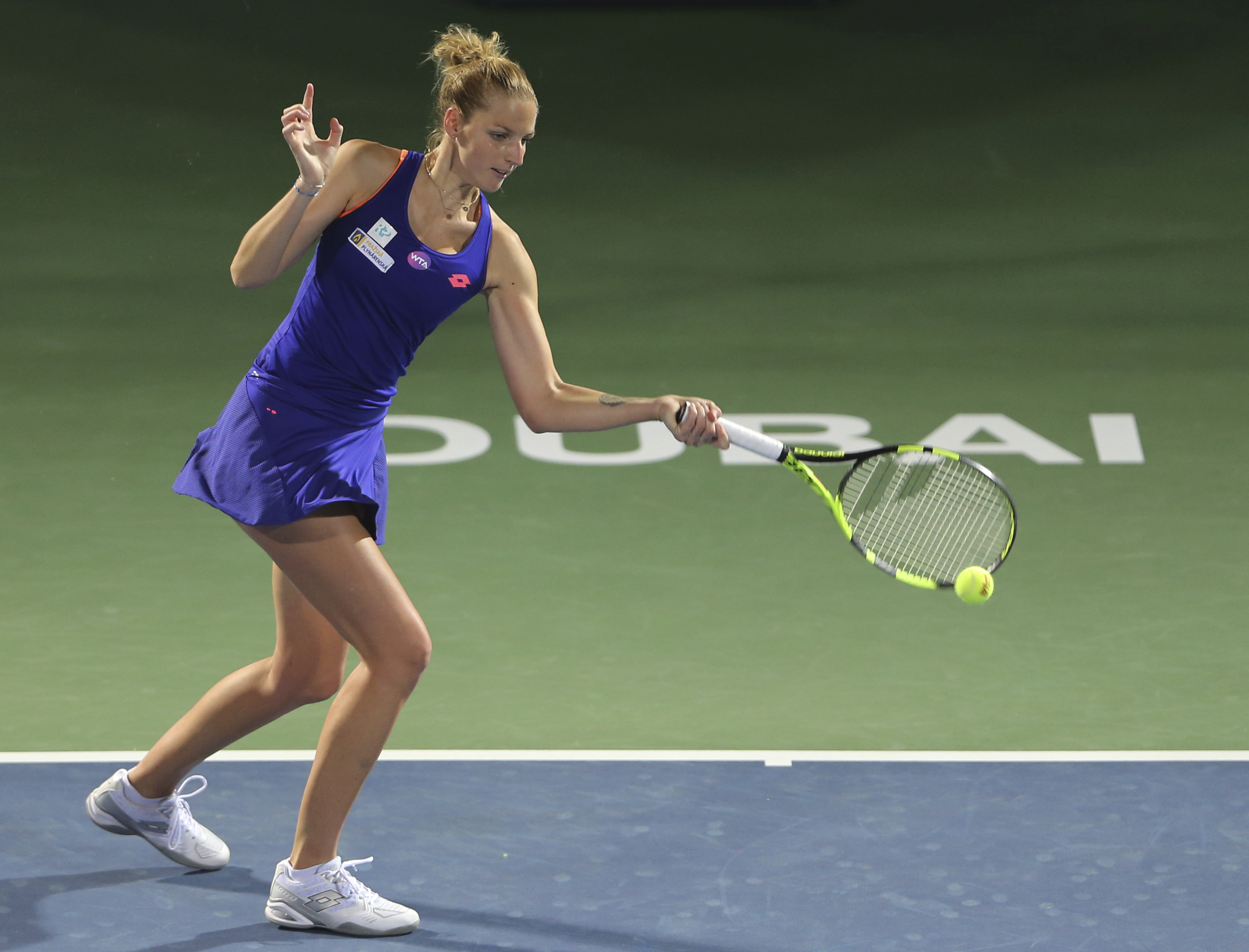 Krystyna Pliskova upsets Vinci to reach 2nd round in Dubai