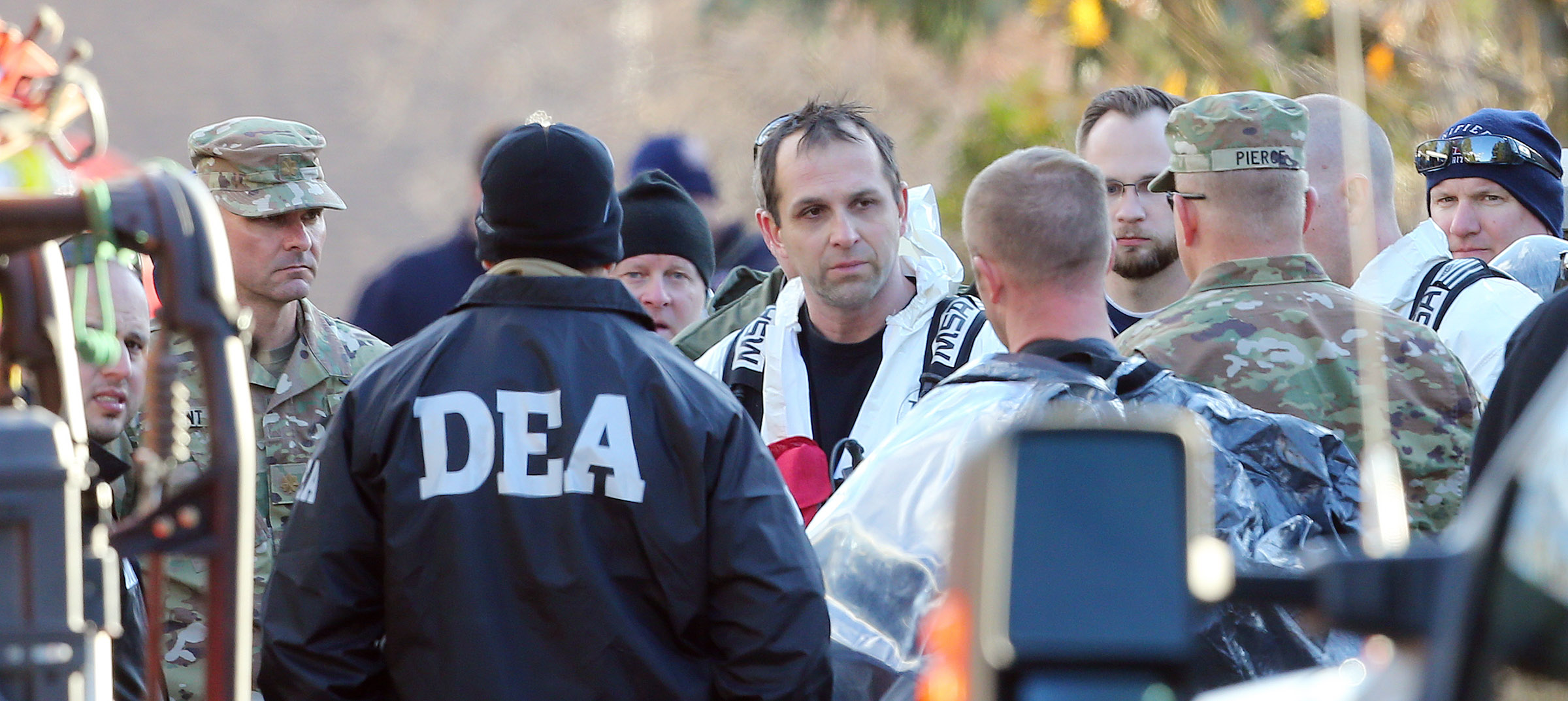Local and federal agencies respond to a fentanyl drug bust in Cottonwood Heights on Tuesday, Nov. 22, 2016. (Photo: Scott G. Winterton, Deseret News, File)