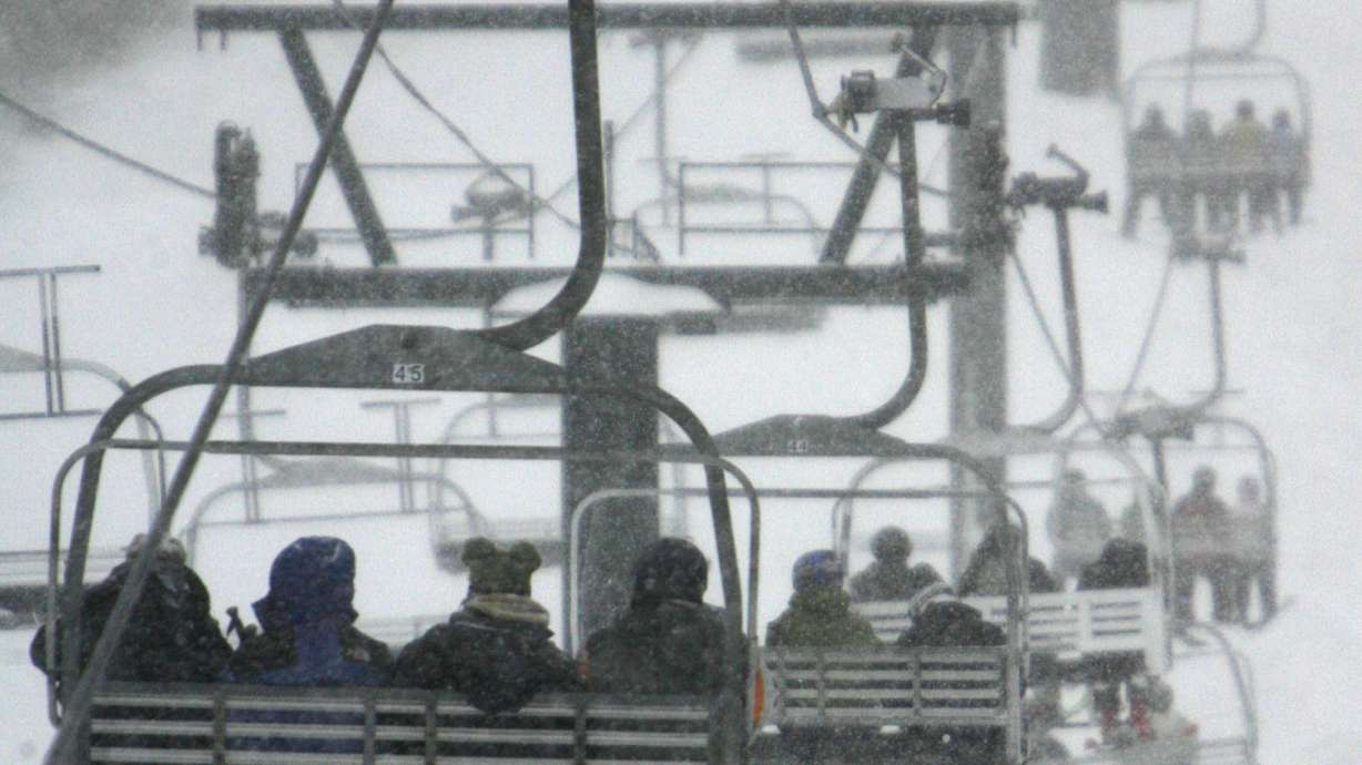 Vail Resorts to buy Vermont's Stowe Mountain ski resort
