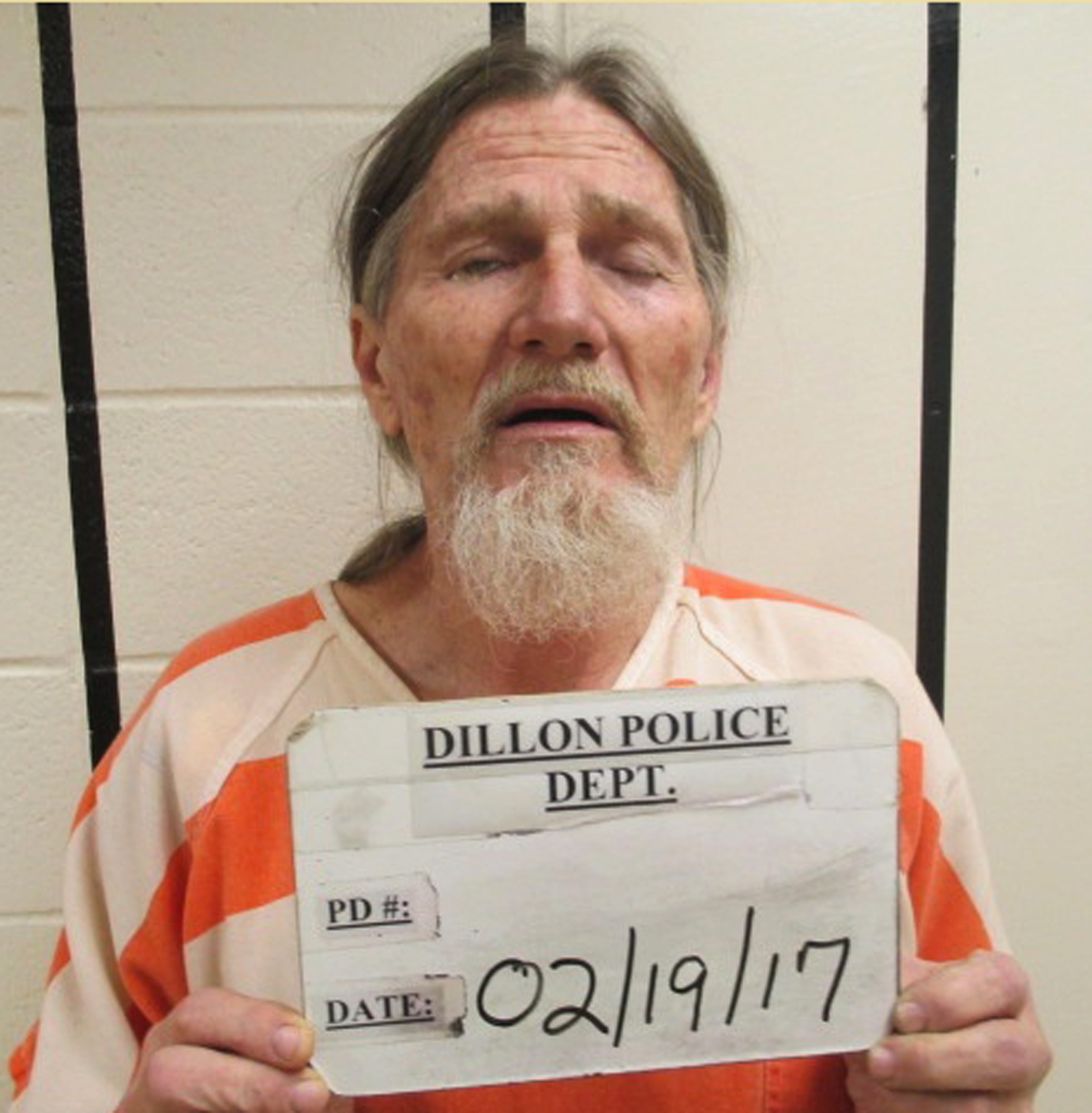 Off-duty officer from Utah foils armed pharmacy robbery in Montana