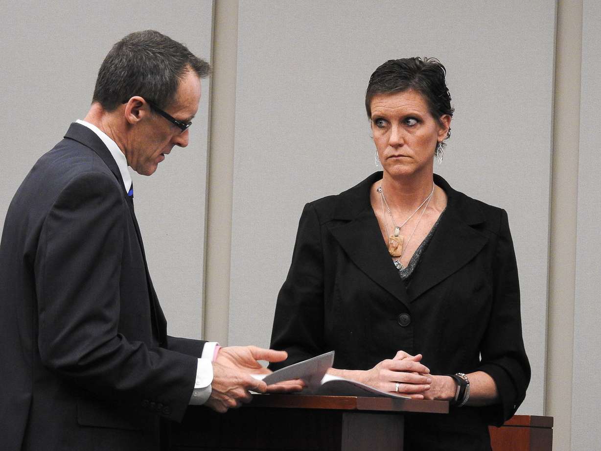 Deputy Salt Lake County district attorney Fred Burmester, left, asks a question of FBI forensic accountant Heidi Ransdell during former Utah Attorney General John Swallow's trial at the Matheson Courthouse in Salt Lake City on Tuesday, Feb. 21, 2017. (Photo: Trent Nelson)