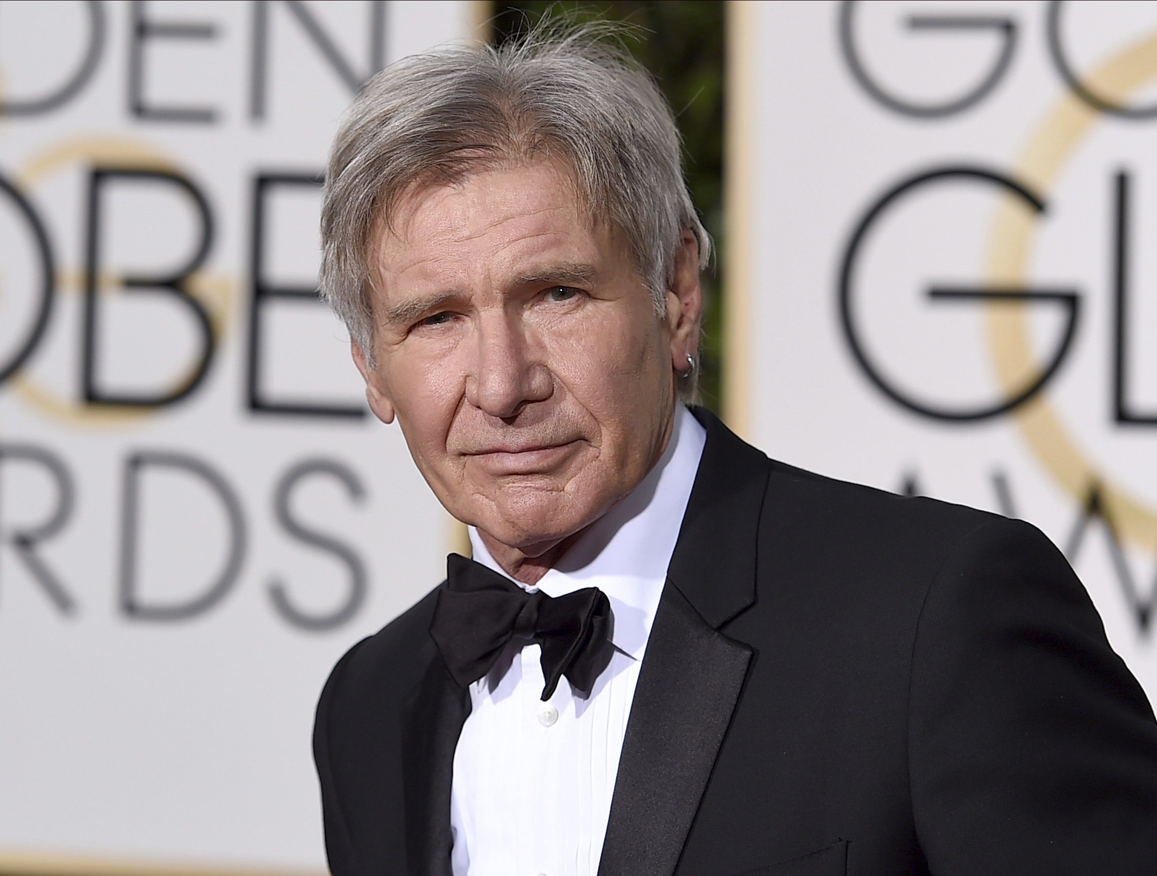 Video shows Harrison Ford's plane mistakenly fly over jet