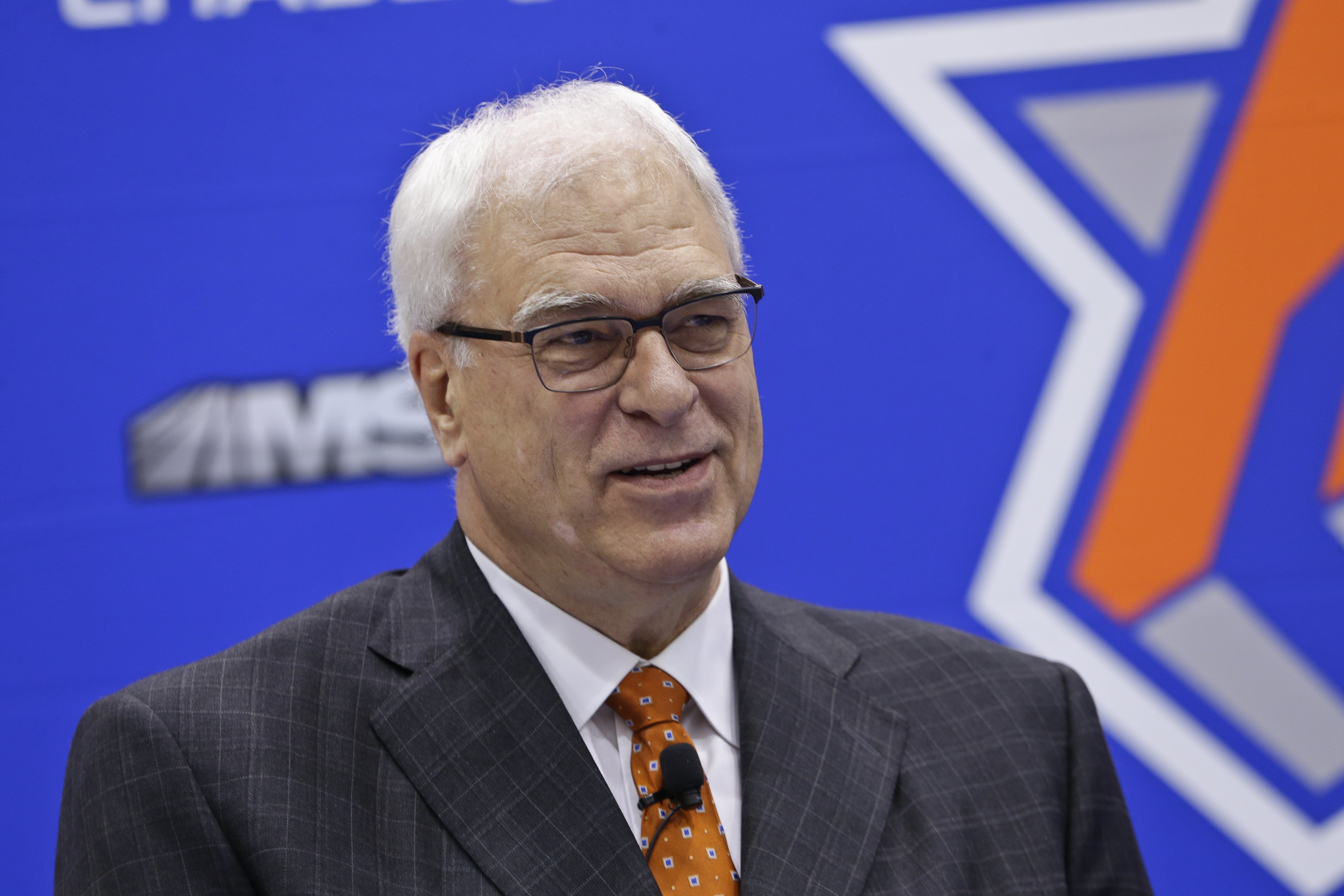 In nearly 3 years on job, Phil Jackson hasn't fixed Knicks