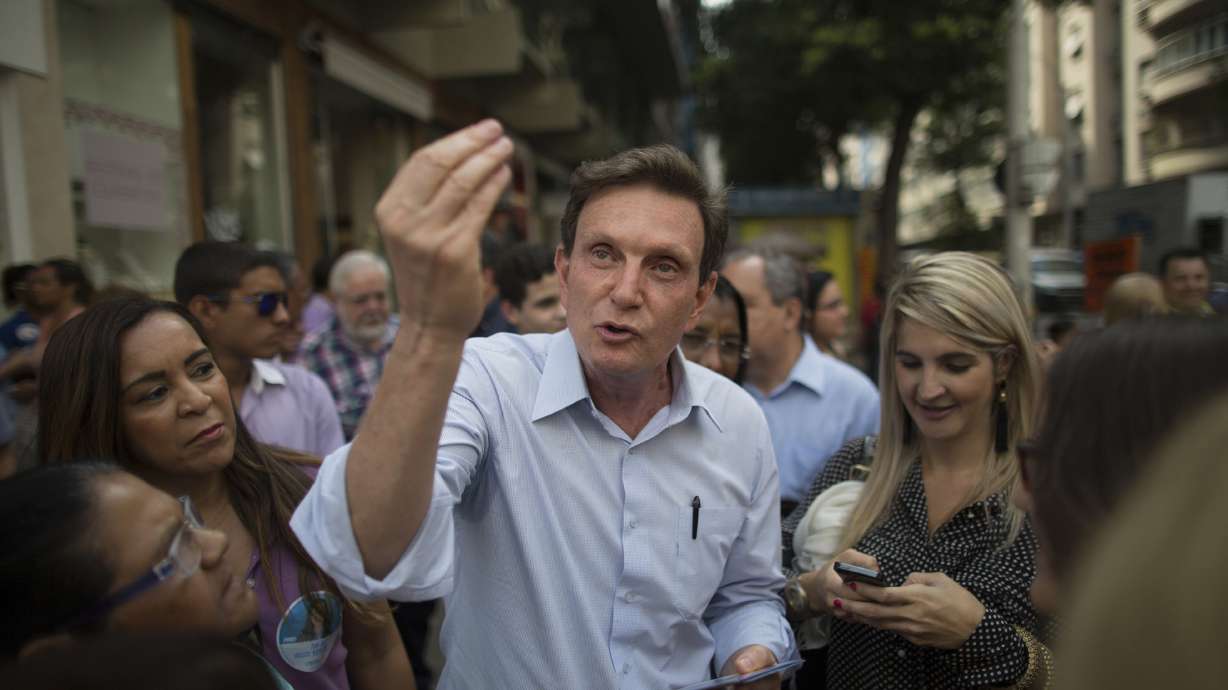 Brazil's sexy Carnival puts Pentecostal mayor in tight spot