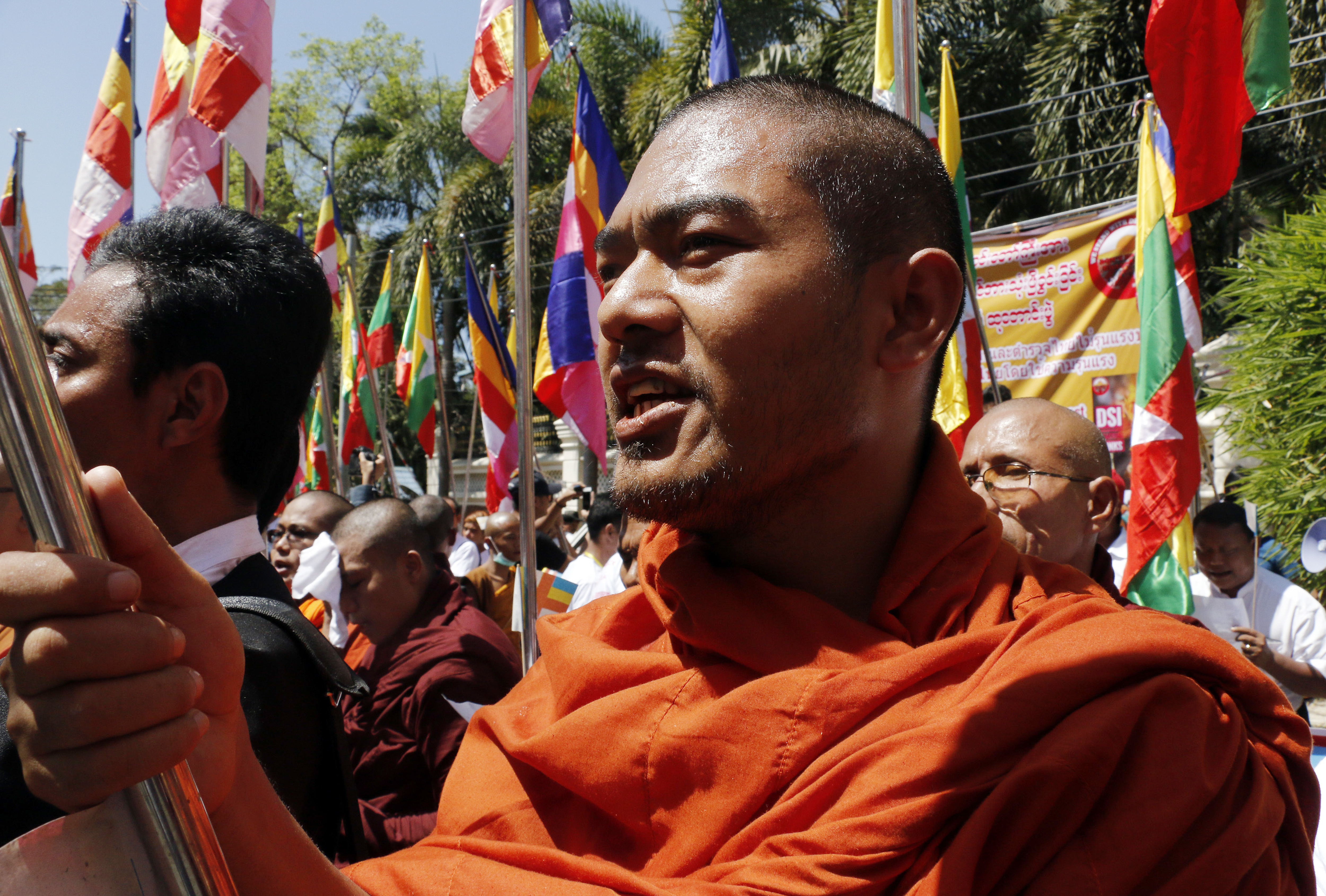 Myanmar nationalist monks protest Thai crackdown on sect