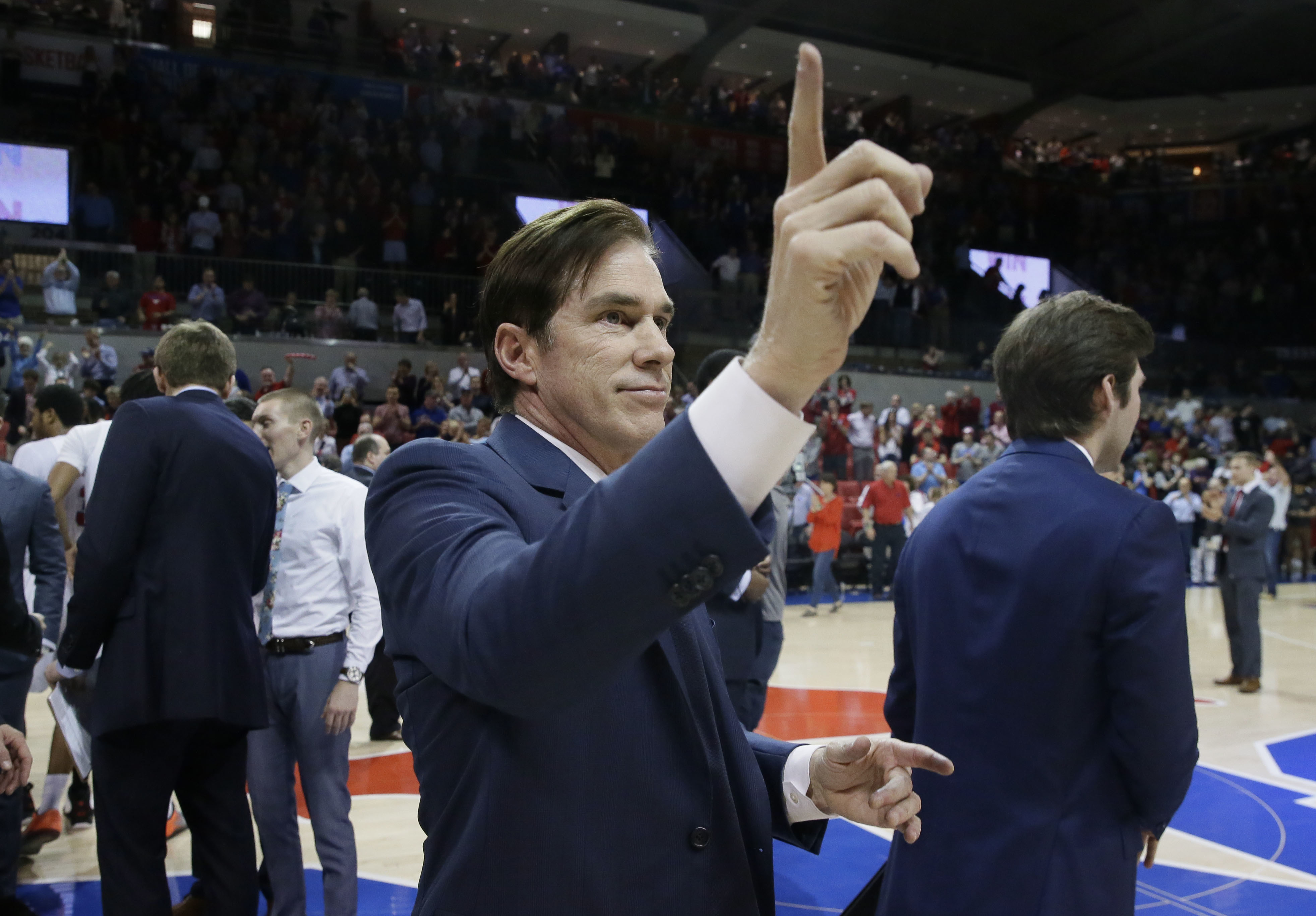 SMU winning without Brown with another NCAA bid in sight