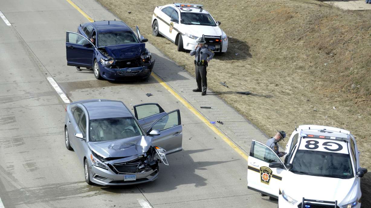 Search for murder suspect, 6-year-old daughter ends in crash