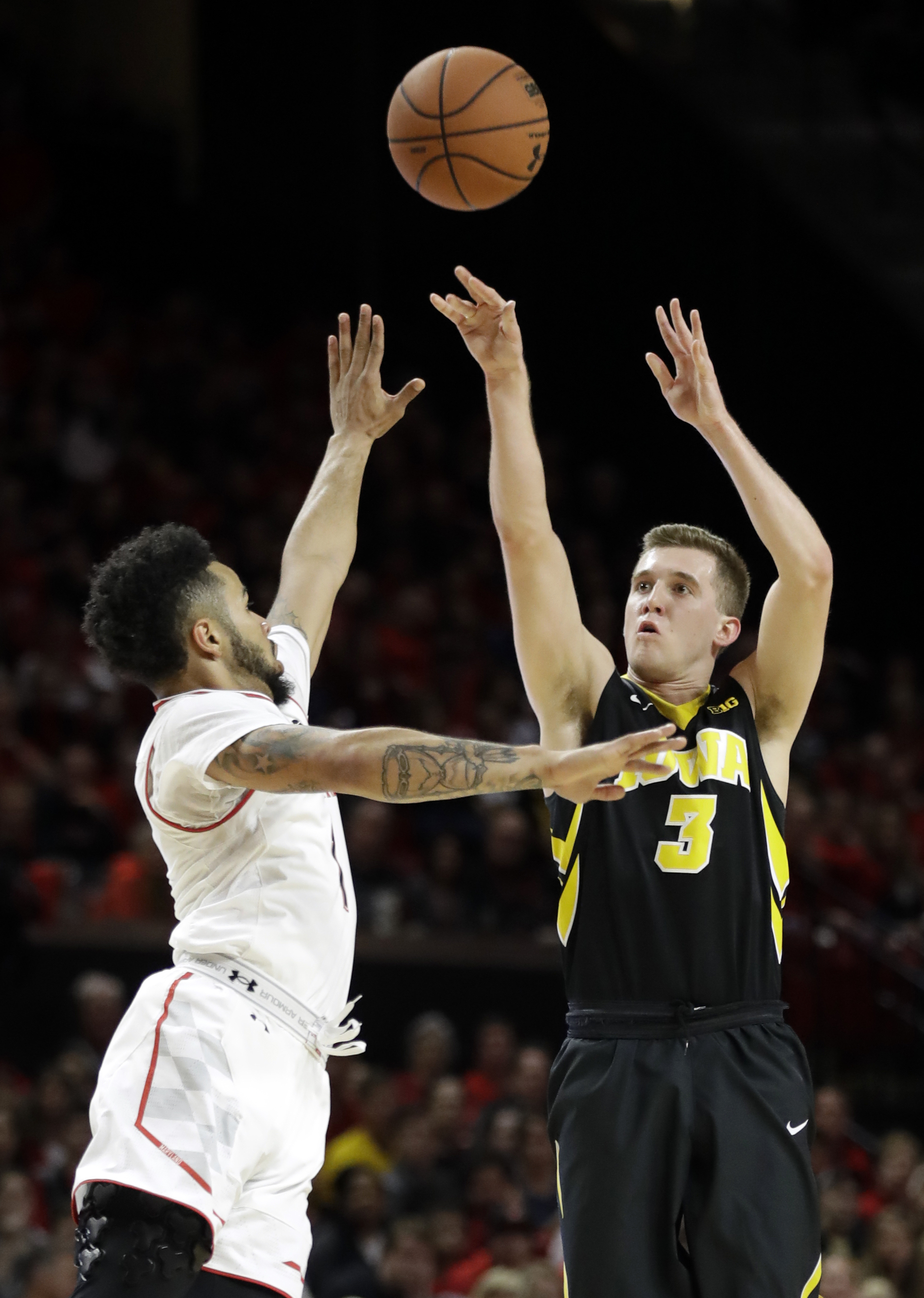 Bohannon scores 24 to help Iowa beat No. 24 Maryland 83-69