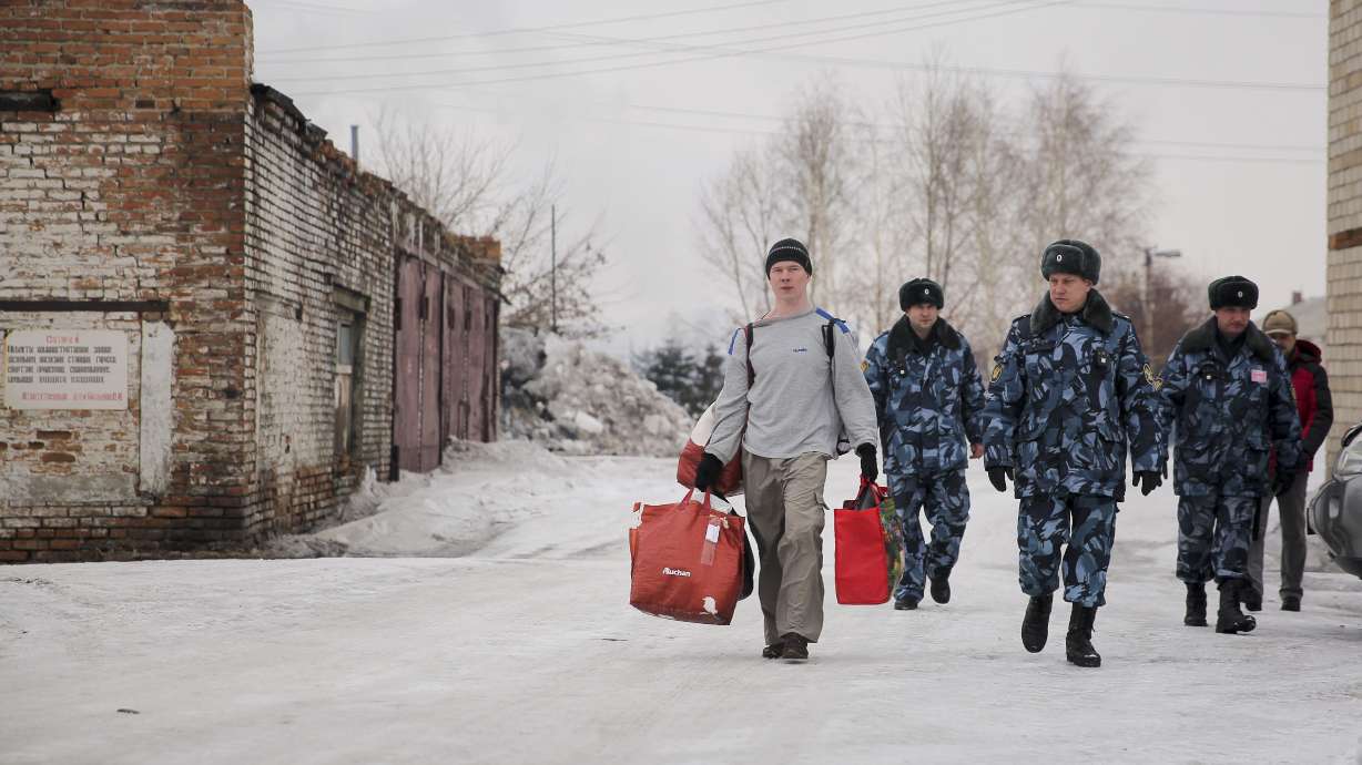 Russian opposition figure freed; vows fight for human rights