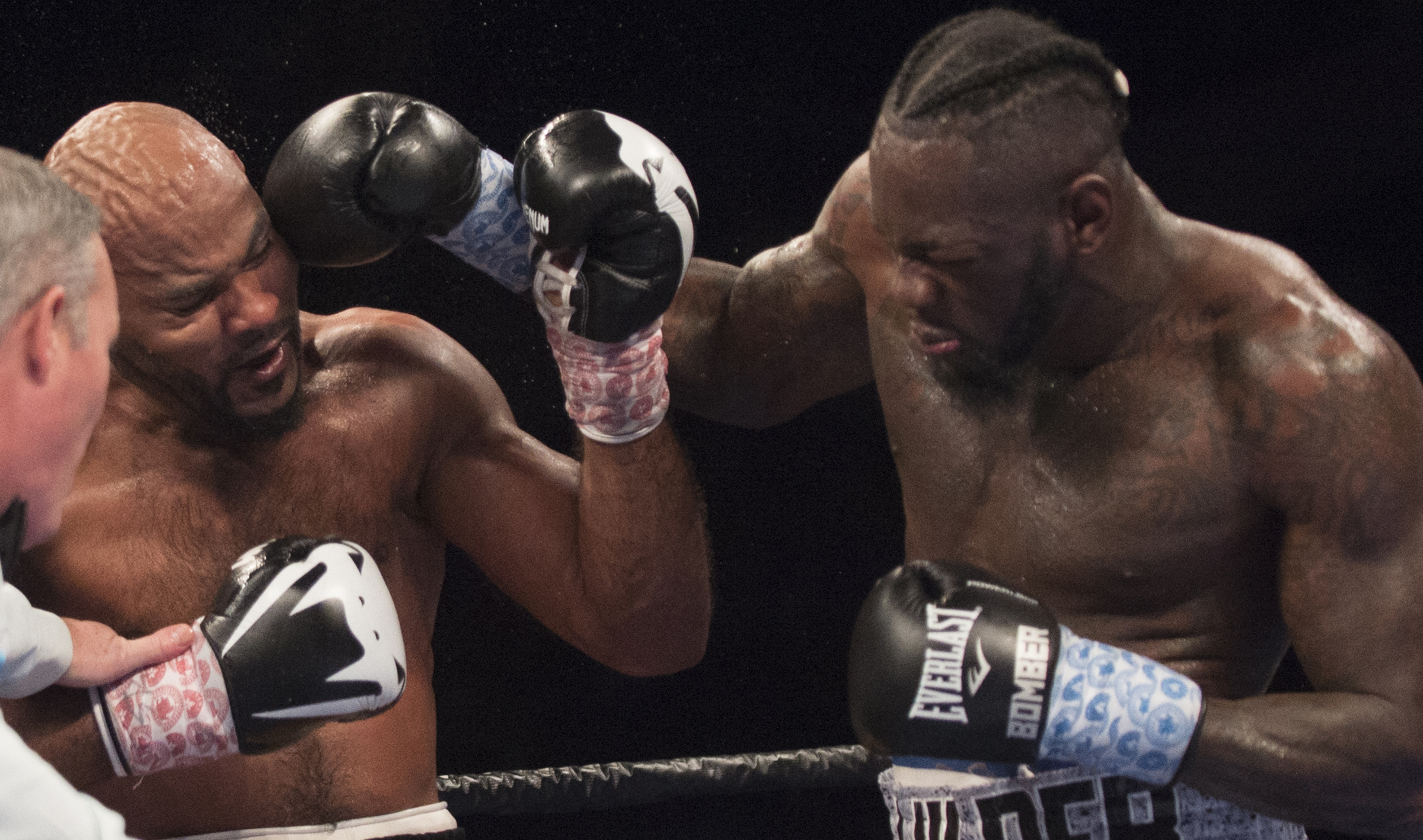 WBC heavyweight champ Wilder wins again, and now he waits