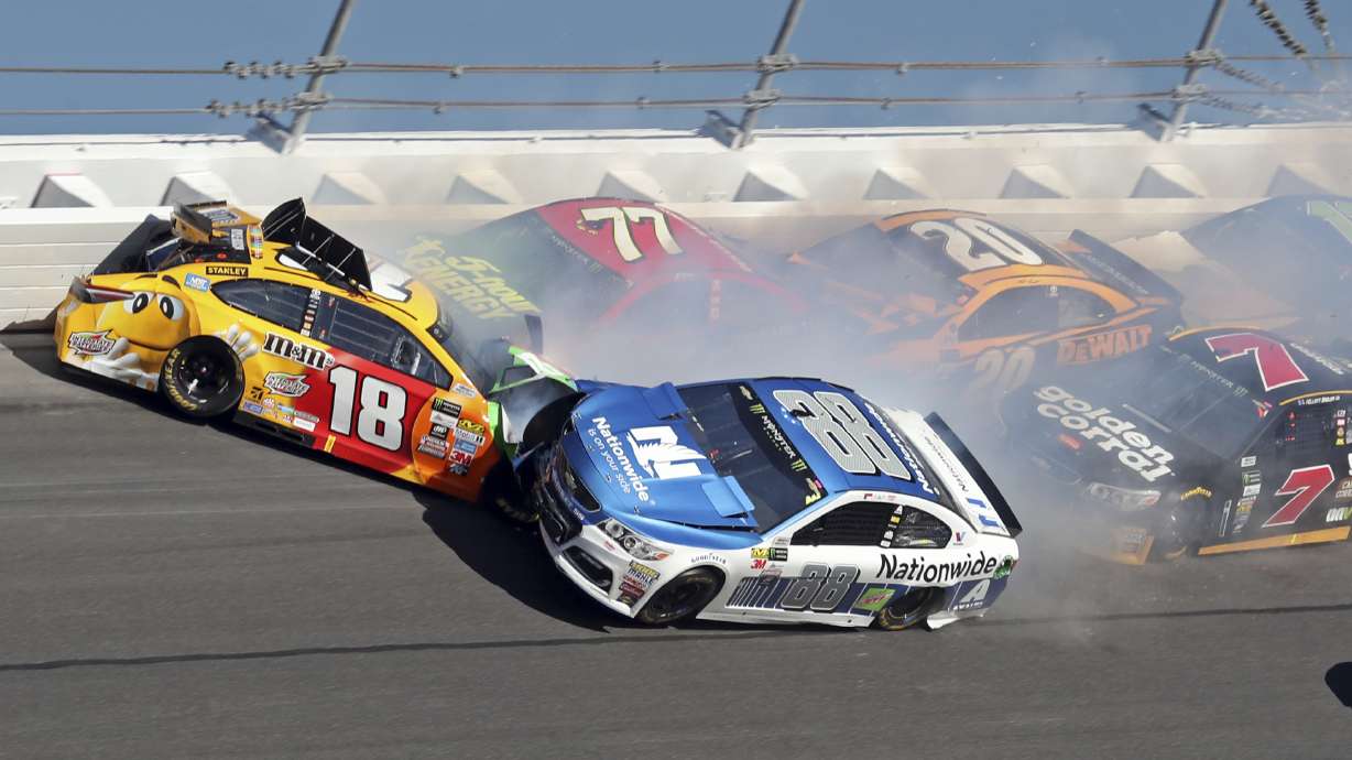 Earnhardt returns from concussion, feels fine after crash