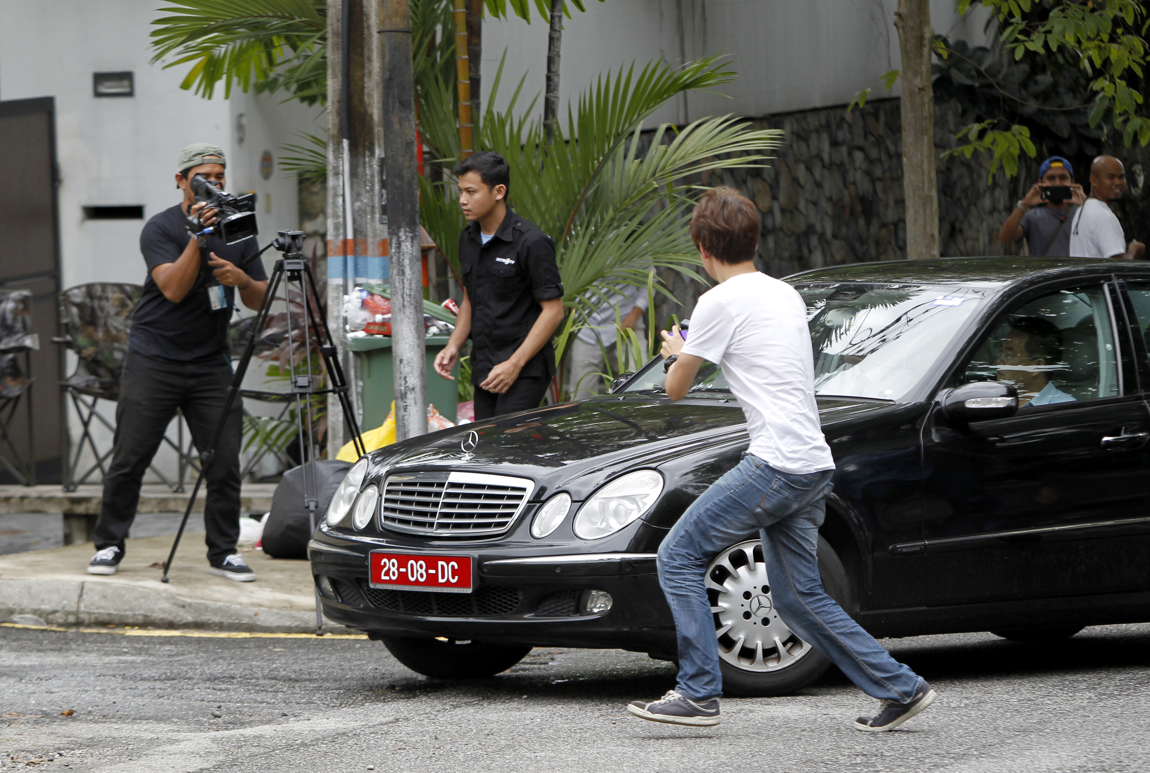 Malaysian officials run into N. Korean's diplomatic immunity