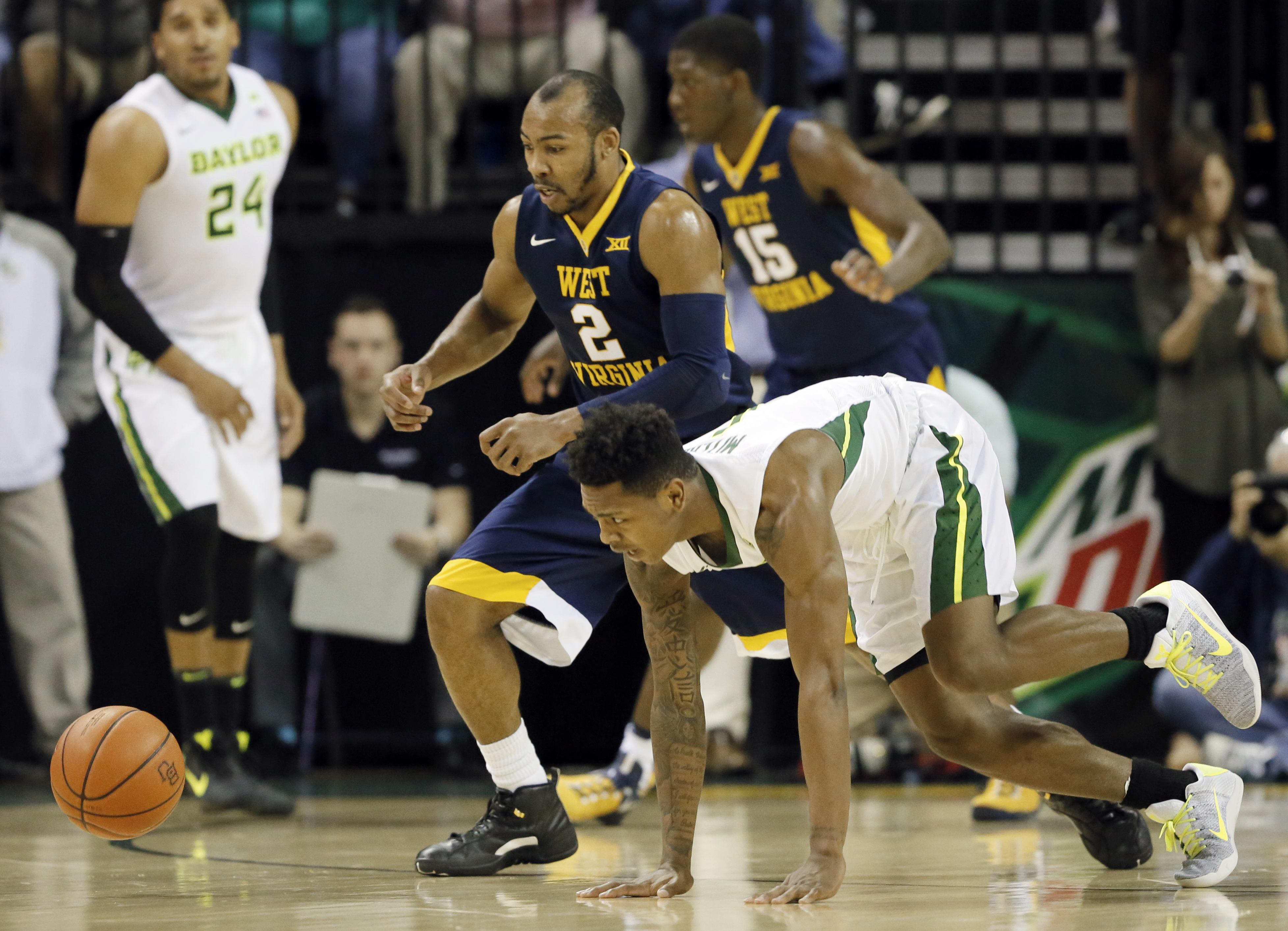 Motley 23 points for No. 11 Baylor to beat No. 10 WVU 71-62