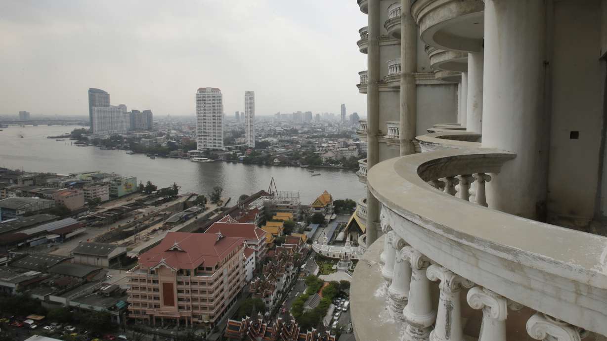 "Ghost Tower" haunts Bangkok 20 years after financial crisis
