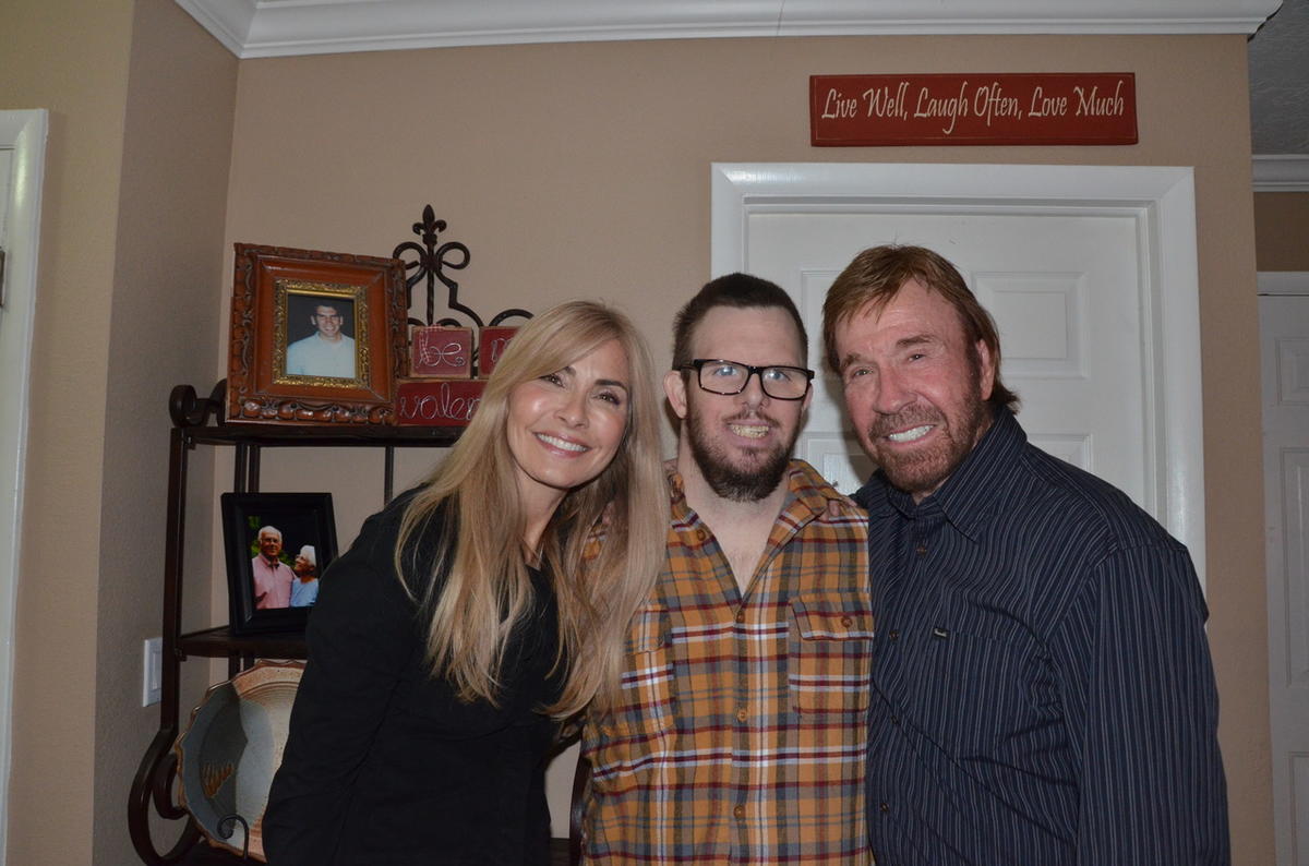 Chuck Norris visits former LDS missionary diagnosed with cancer