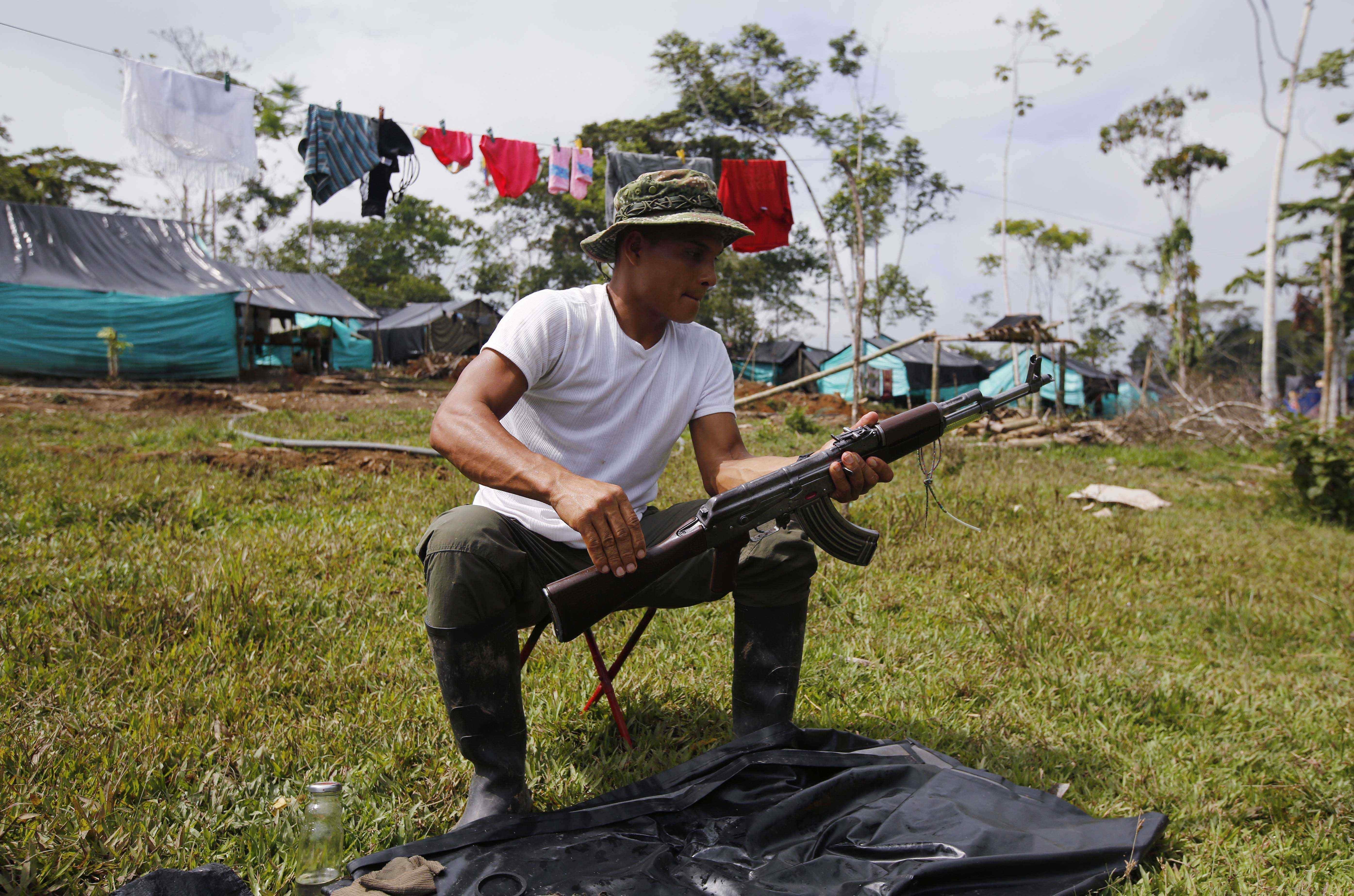 Colombian rebels take step toward surrendering weapons