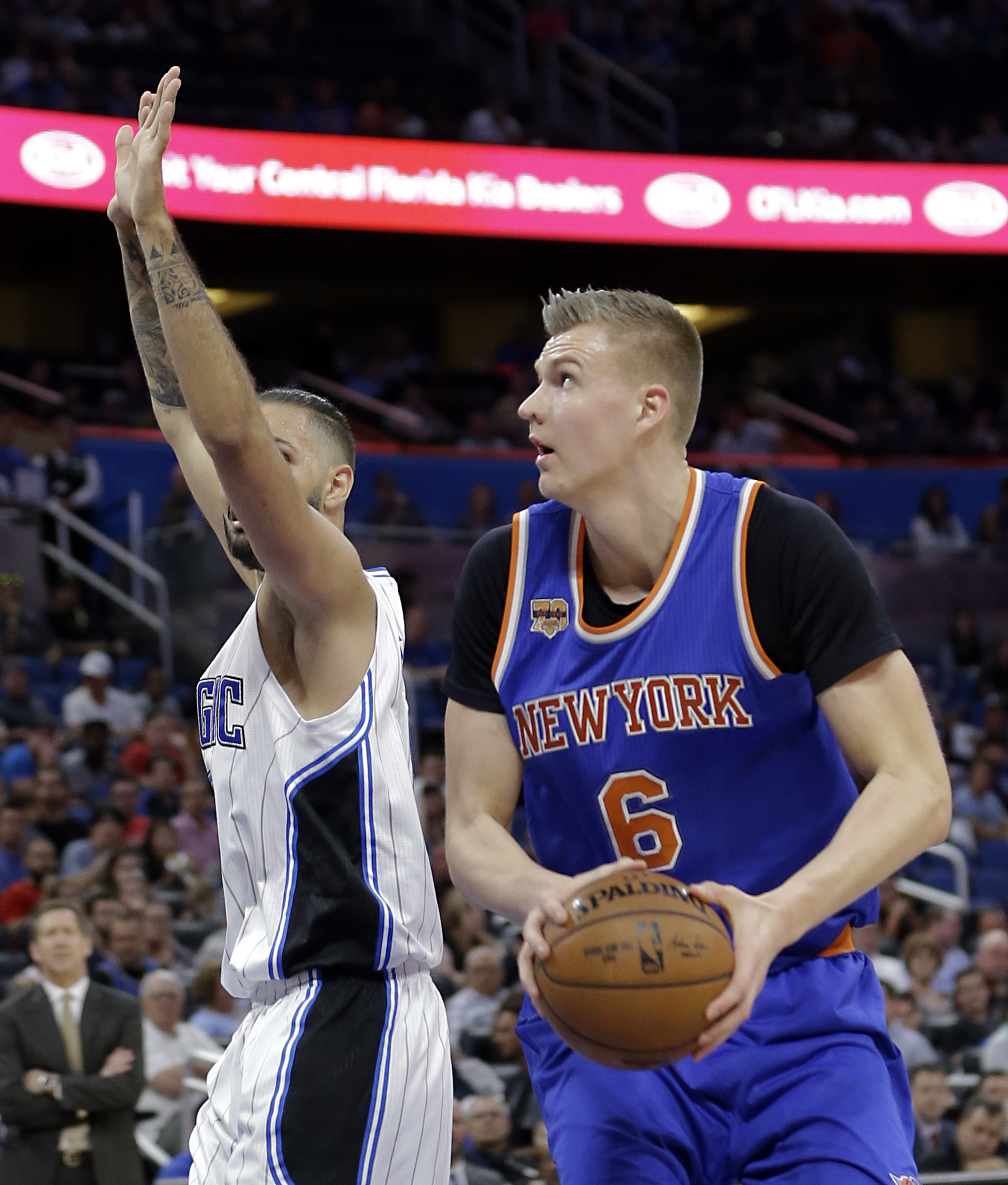 Porzingis scores 20, leads Knicks to 101-90 win over Magic