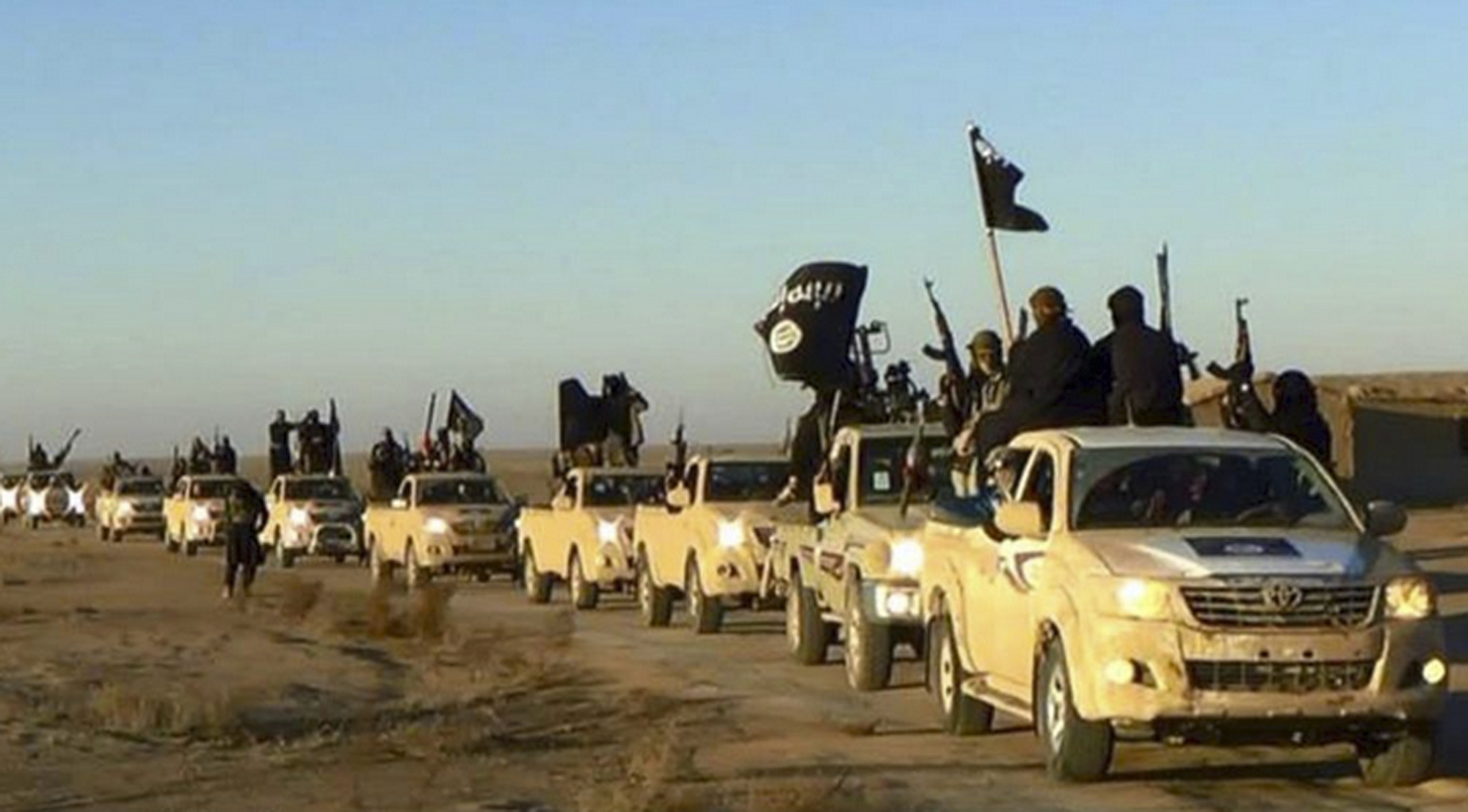 Rivals in Syria race to assault militants' 'capital' Raqqa