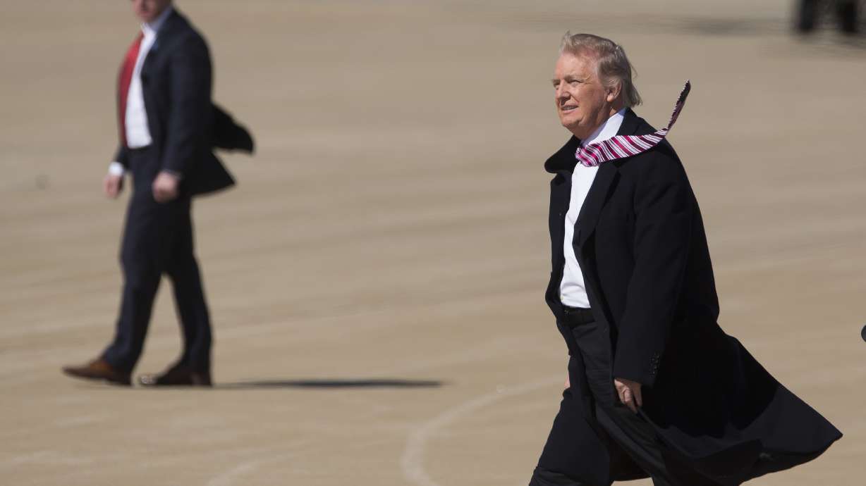 Trump tours private school in Florida, promoting choice