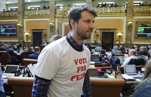 'Napoleon Dynamite' star visits Utah Legislature