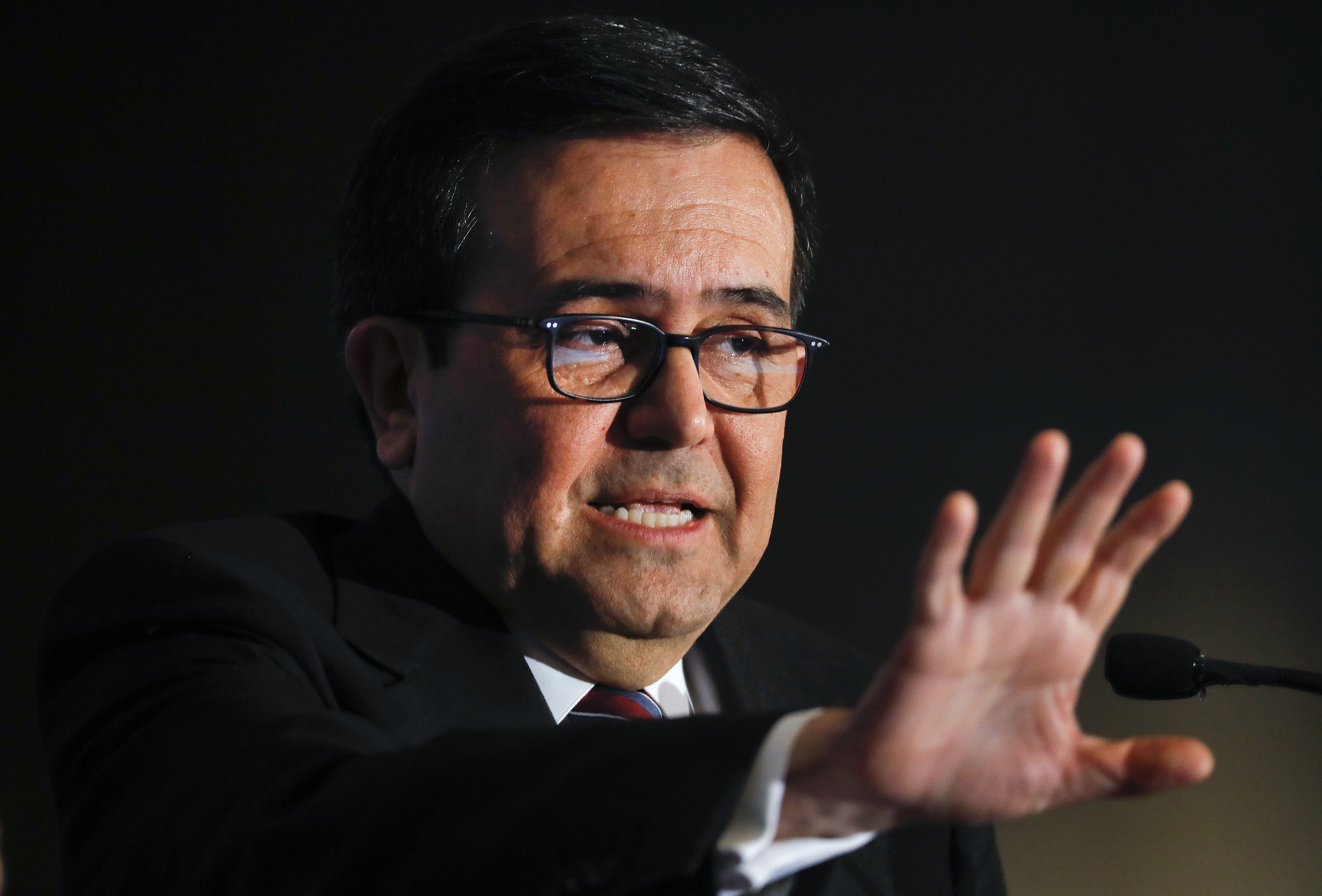 Mexico's economy secretary opposes Trump push for tariffs