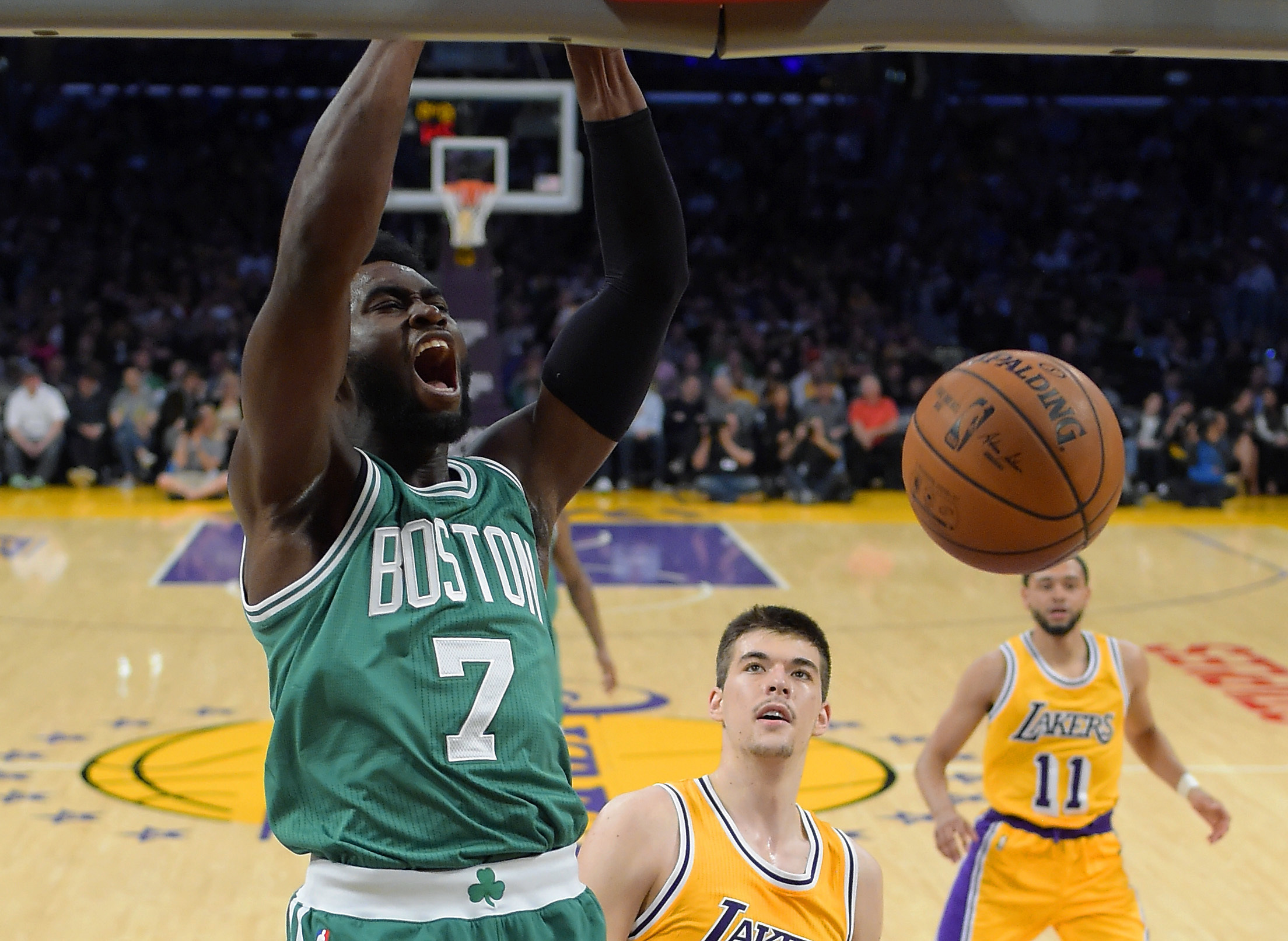 Celtics send Lakers to 6th straight loss, 115-95