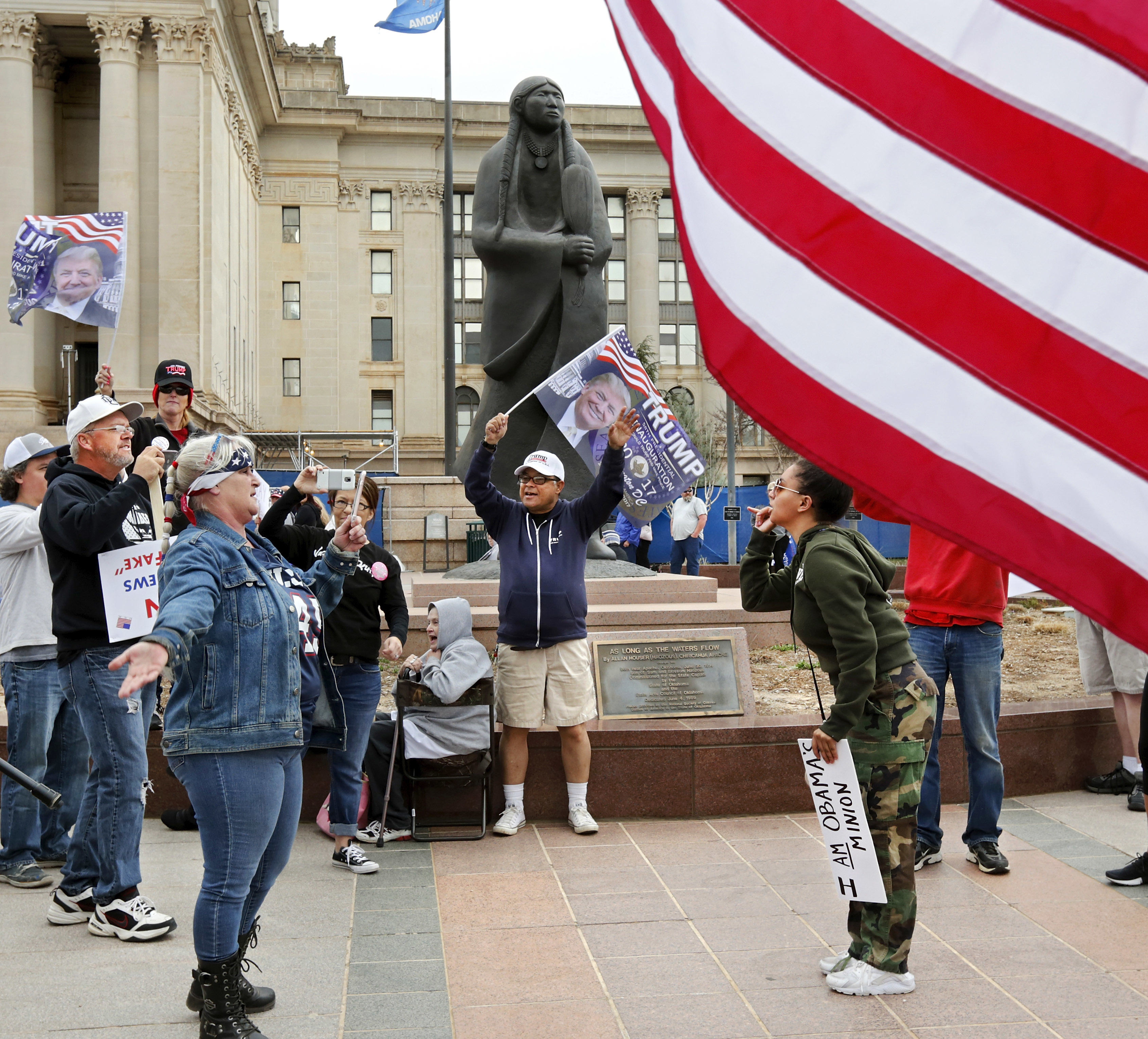The Latest: 10 arrested in pro-Trump rally in Berkeley