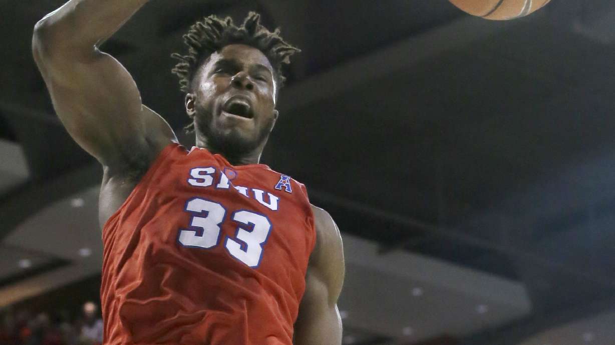 No. 14 SMU overwhelms Memphis 103-62 for outright AAC title